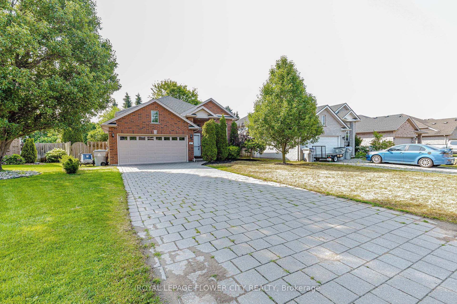 47 QUEENSWAY Drive