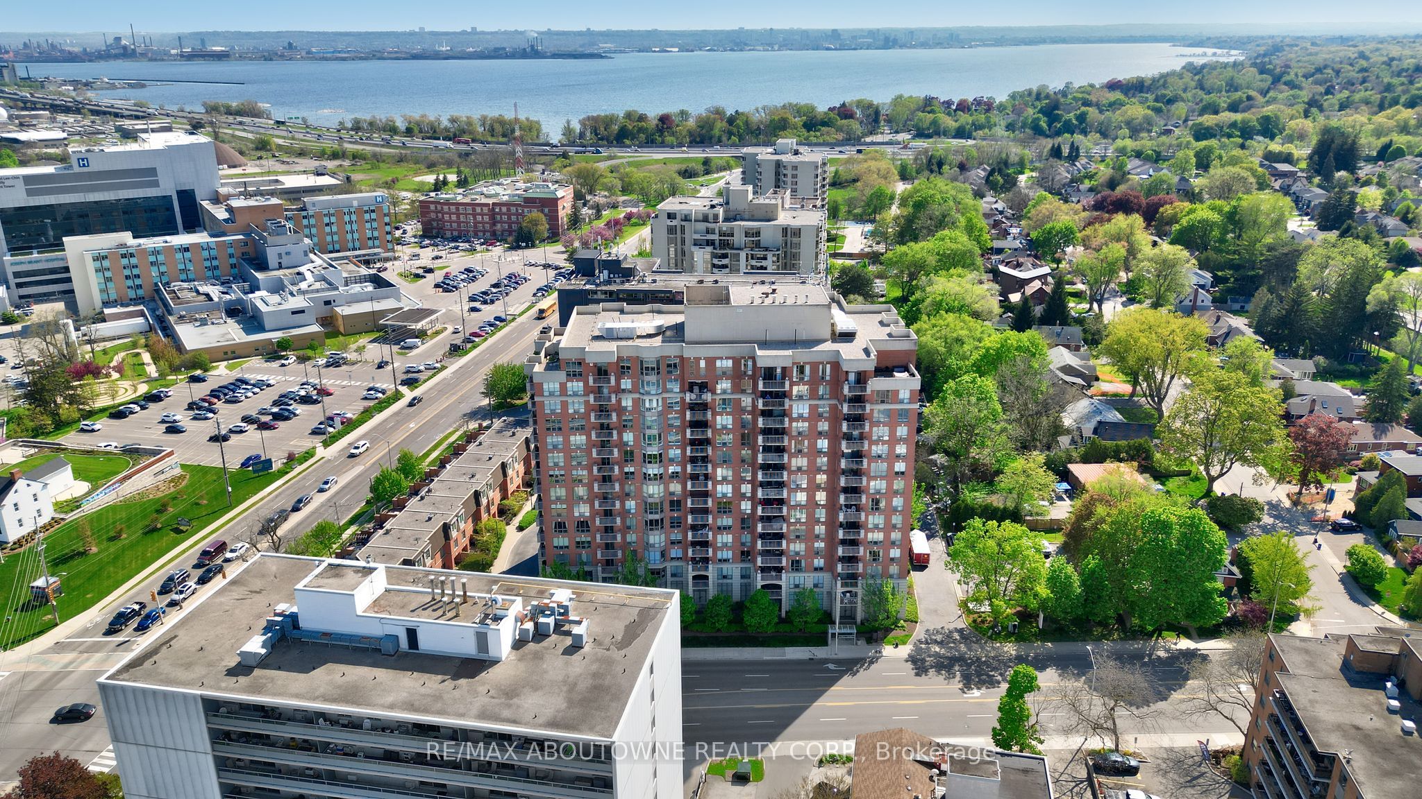 442 Maple Avenue 606