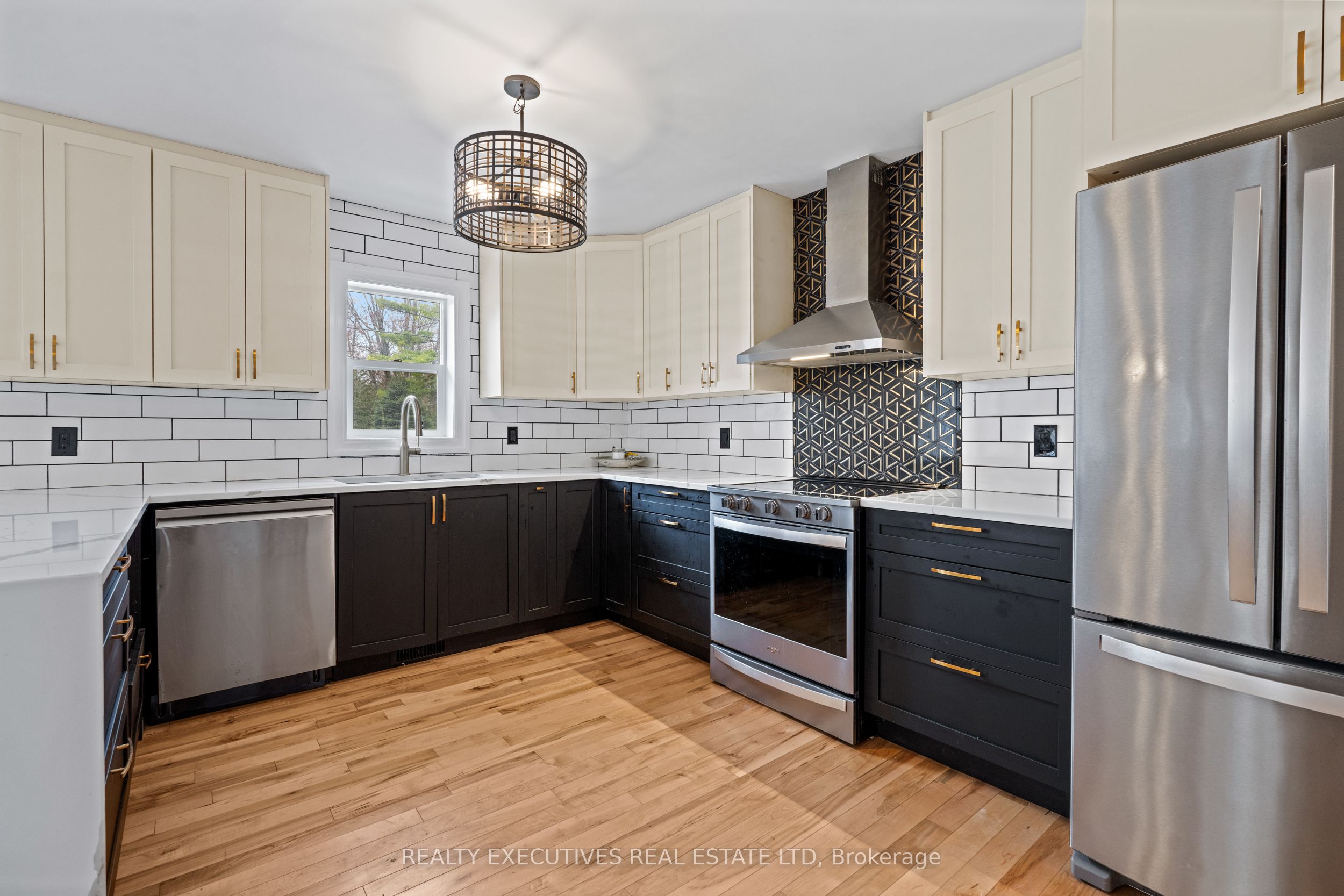 1664 Christina Crescent
