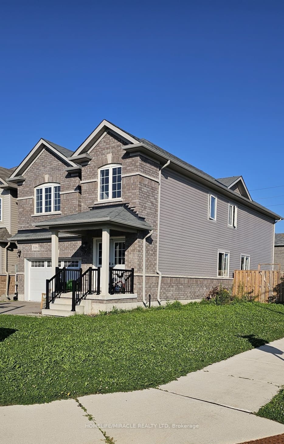 316 Vandusen Avenue