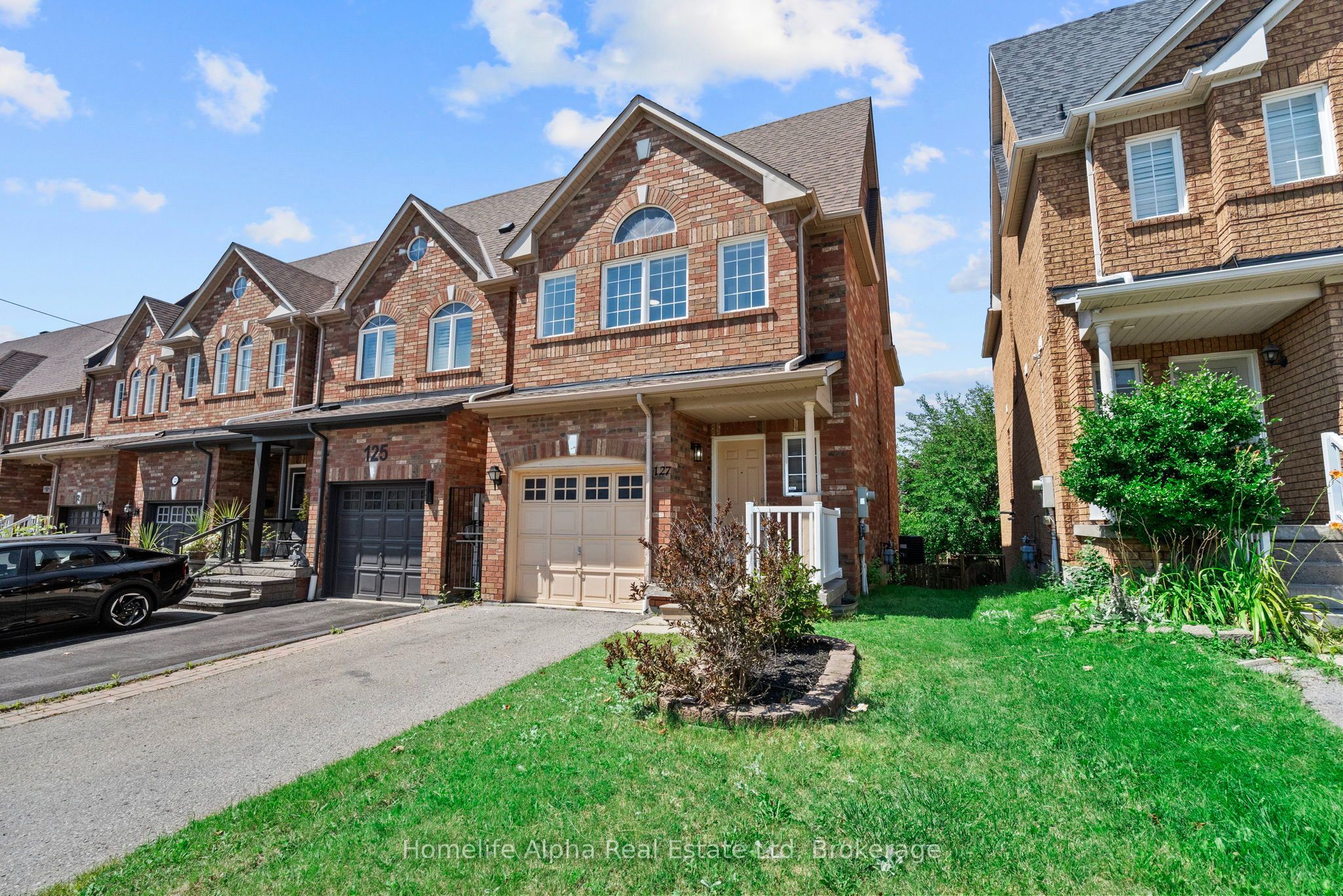 127 Dooley Crescent