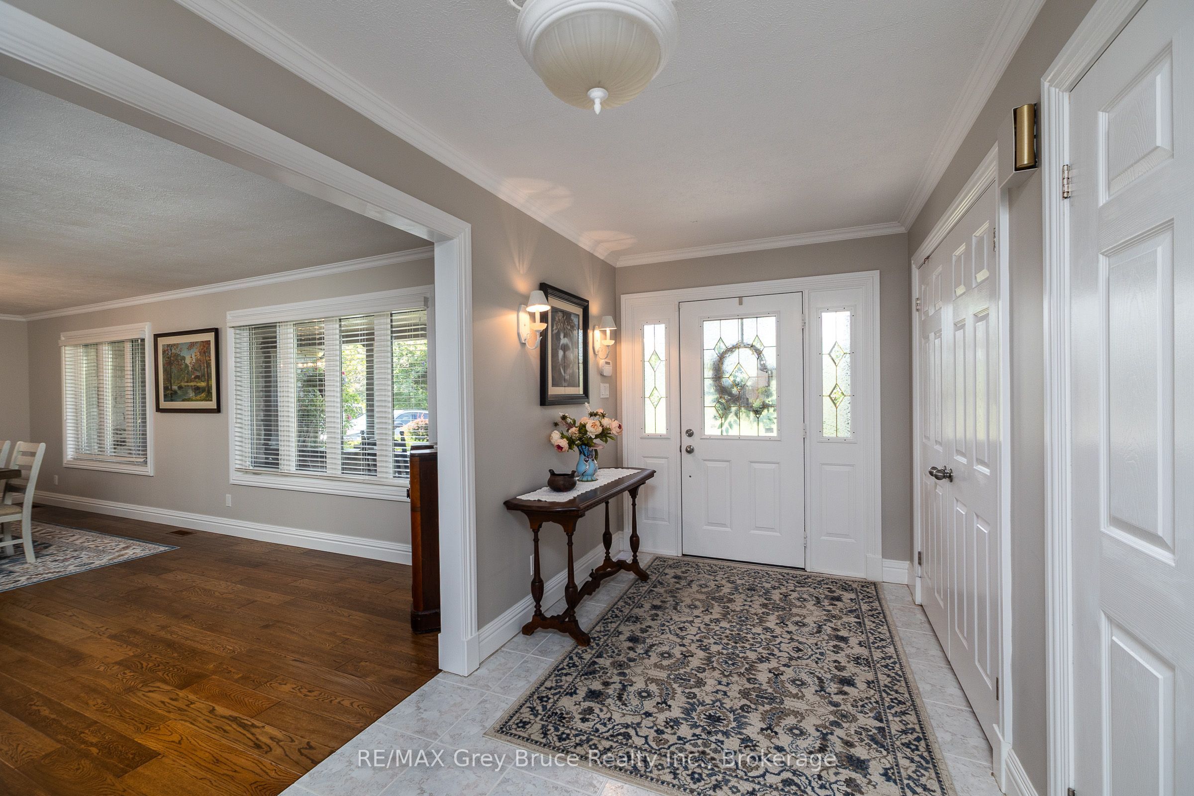 913 27th Street W
