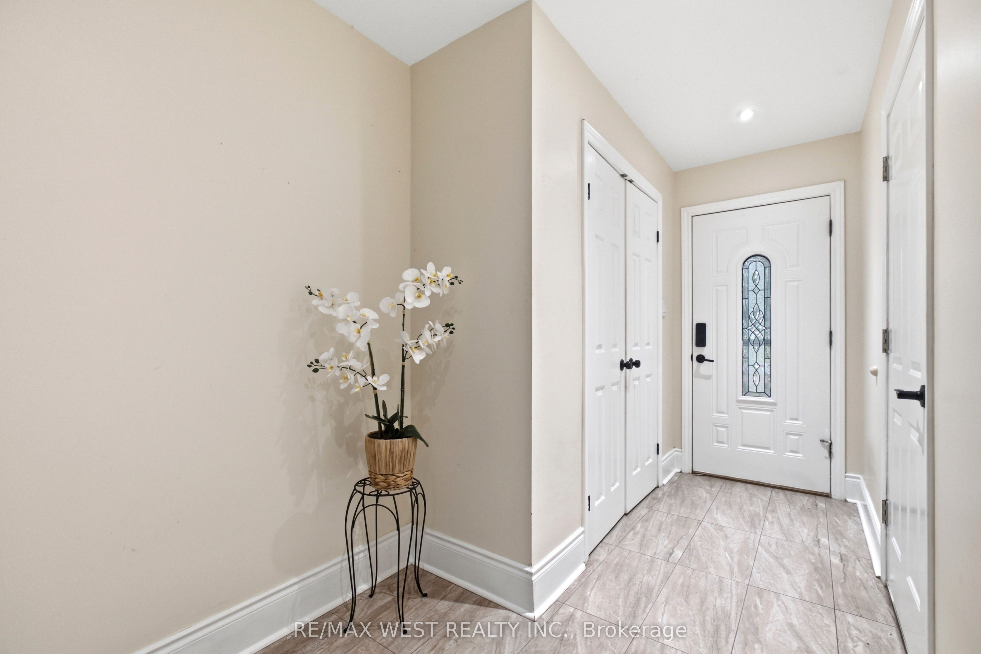 466 Britannia Avenue