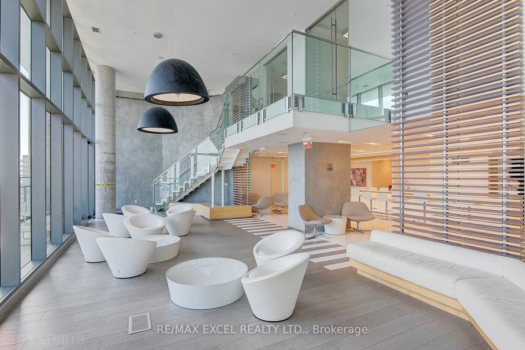 45 Charles Street E 4606
