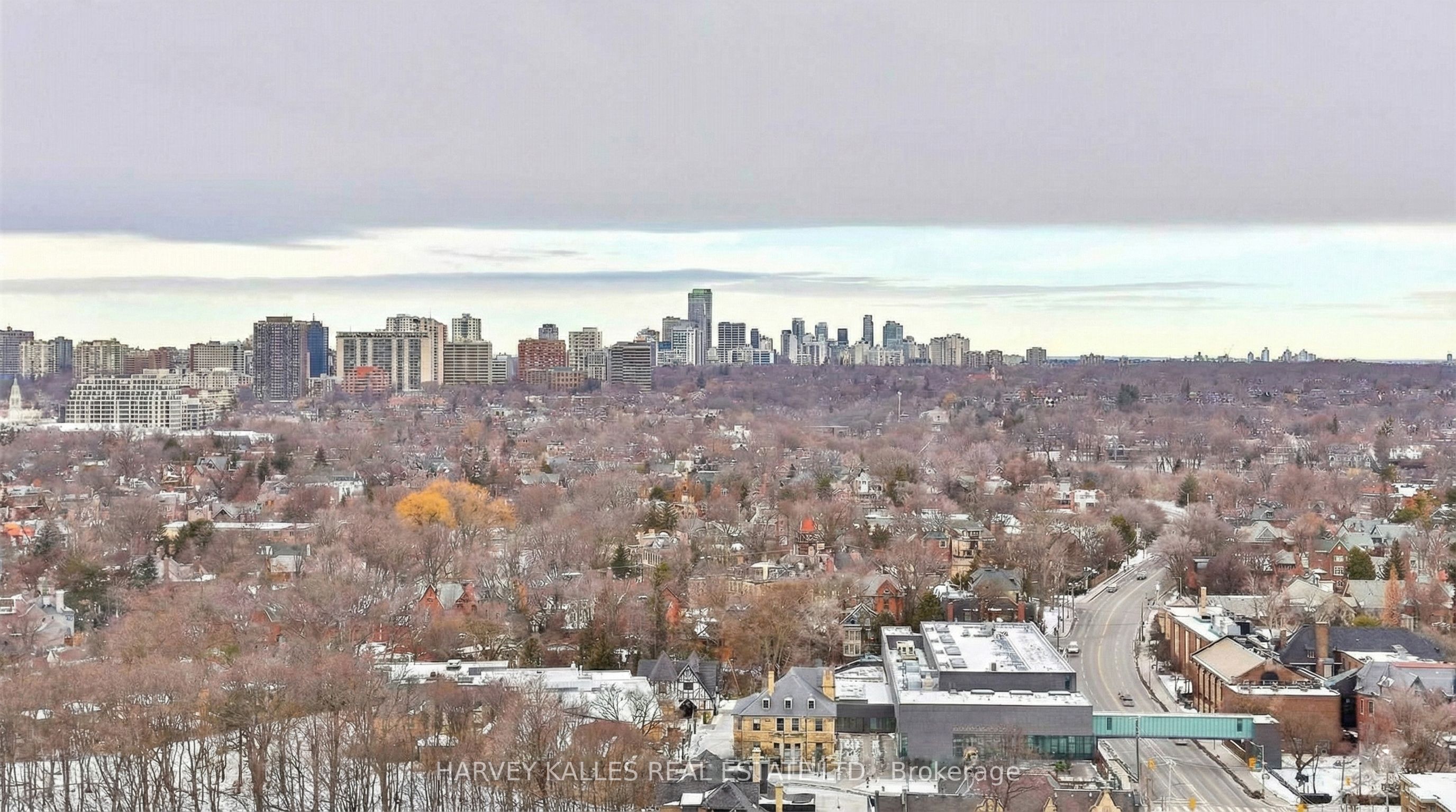 300 Bloor Street E 2701