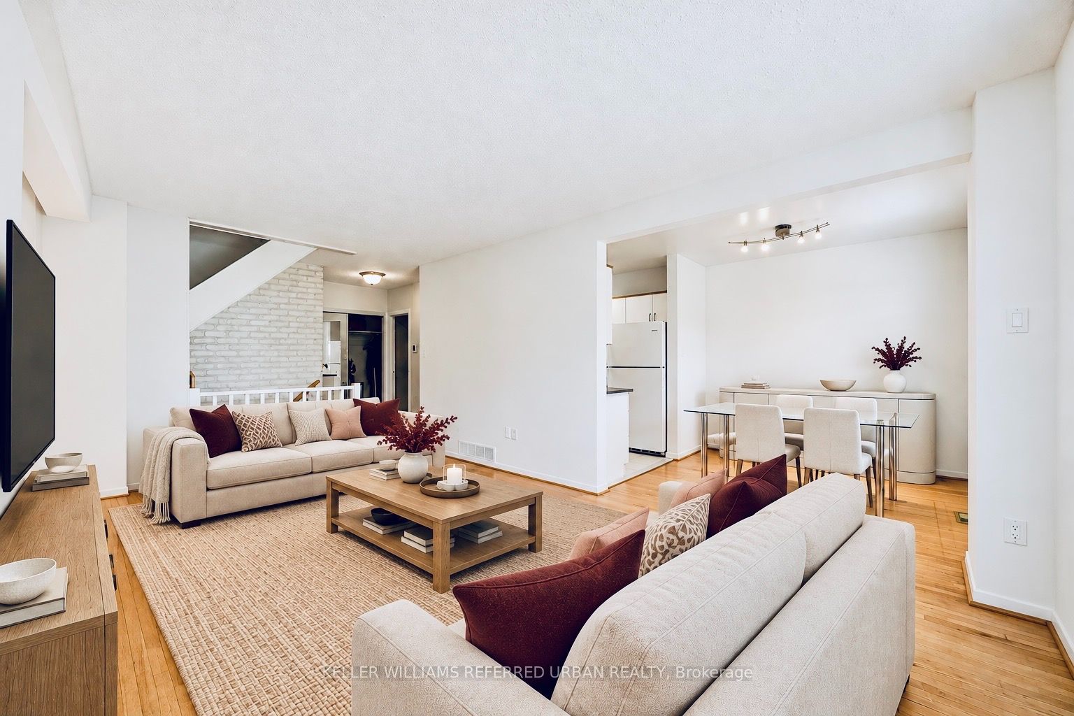 25 Esterbrooke Avenue 102