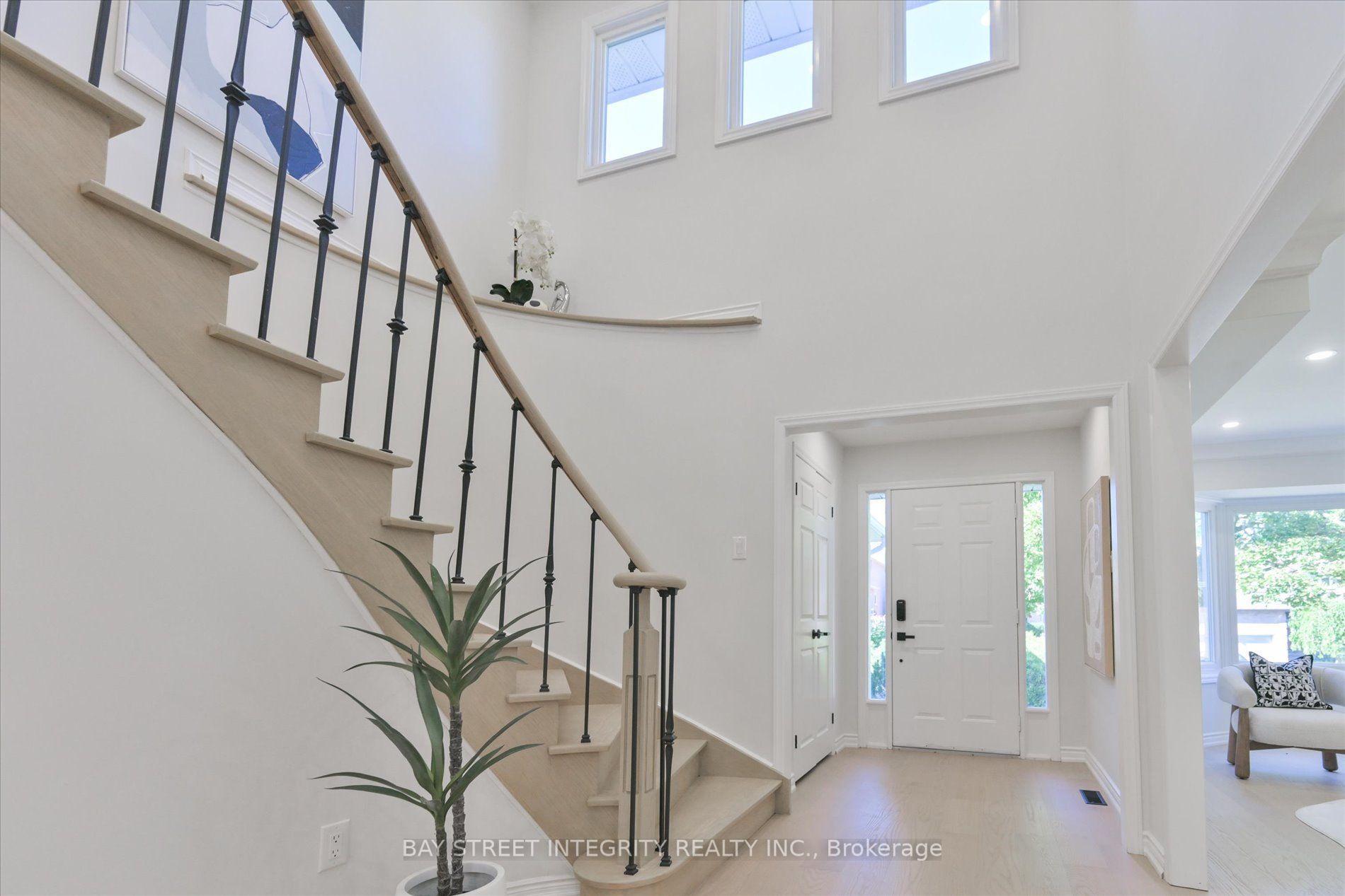 1906 Stoneybrook Court