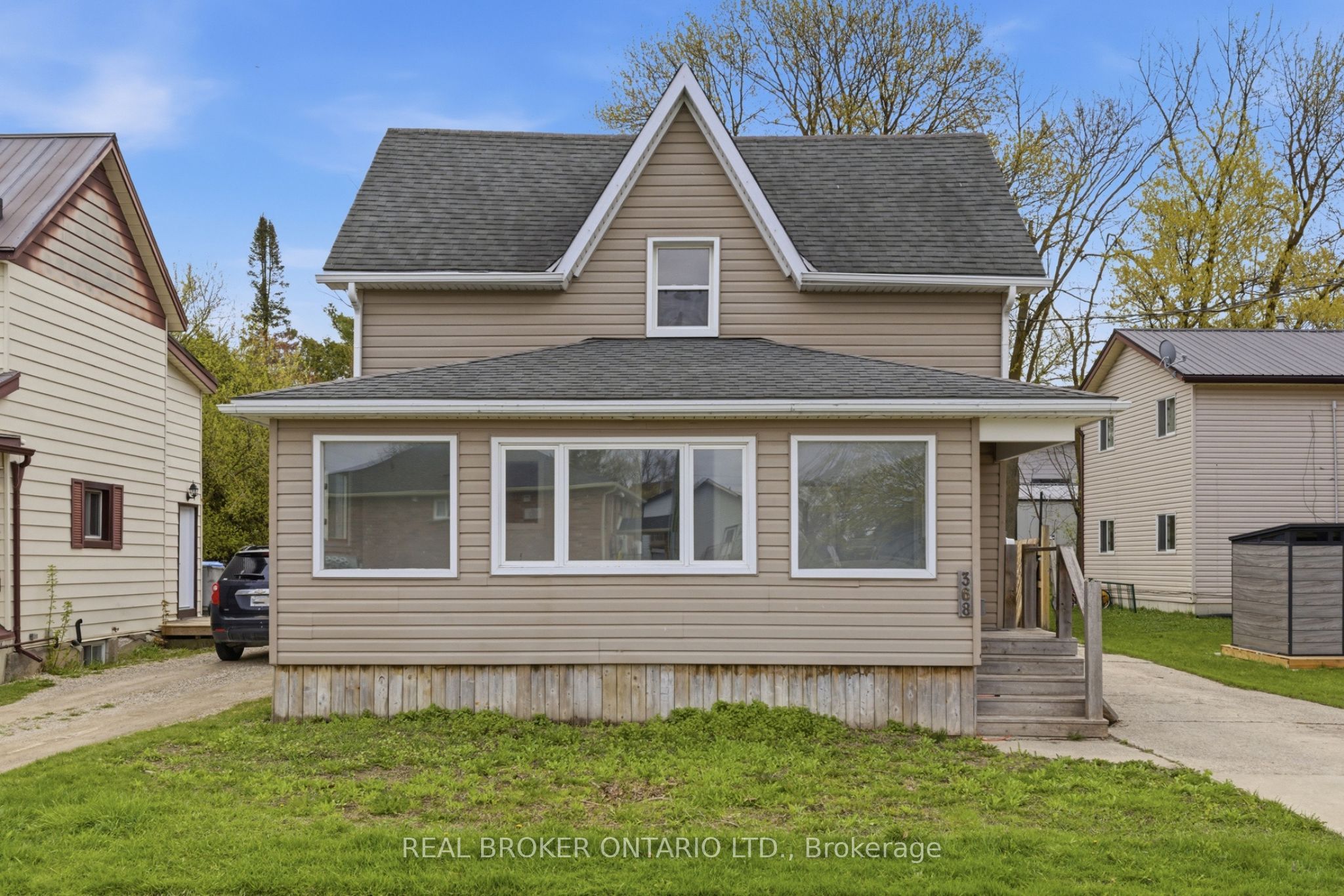 368 Wellington Avenue S
