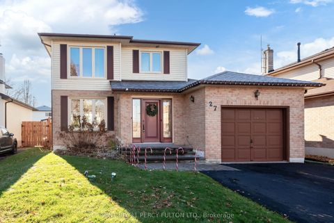 27 Arran Court Clarington ON L1E 2E5