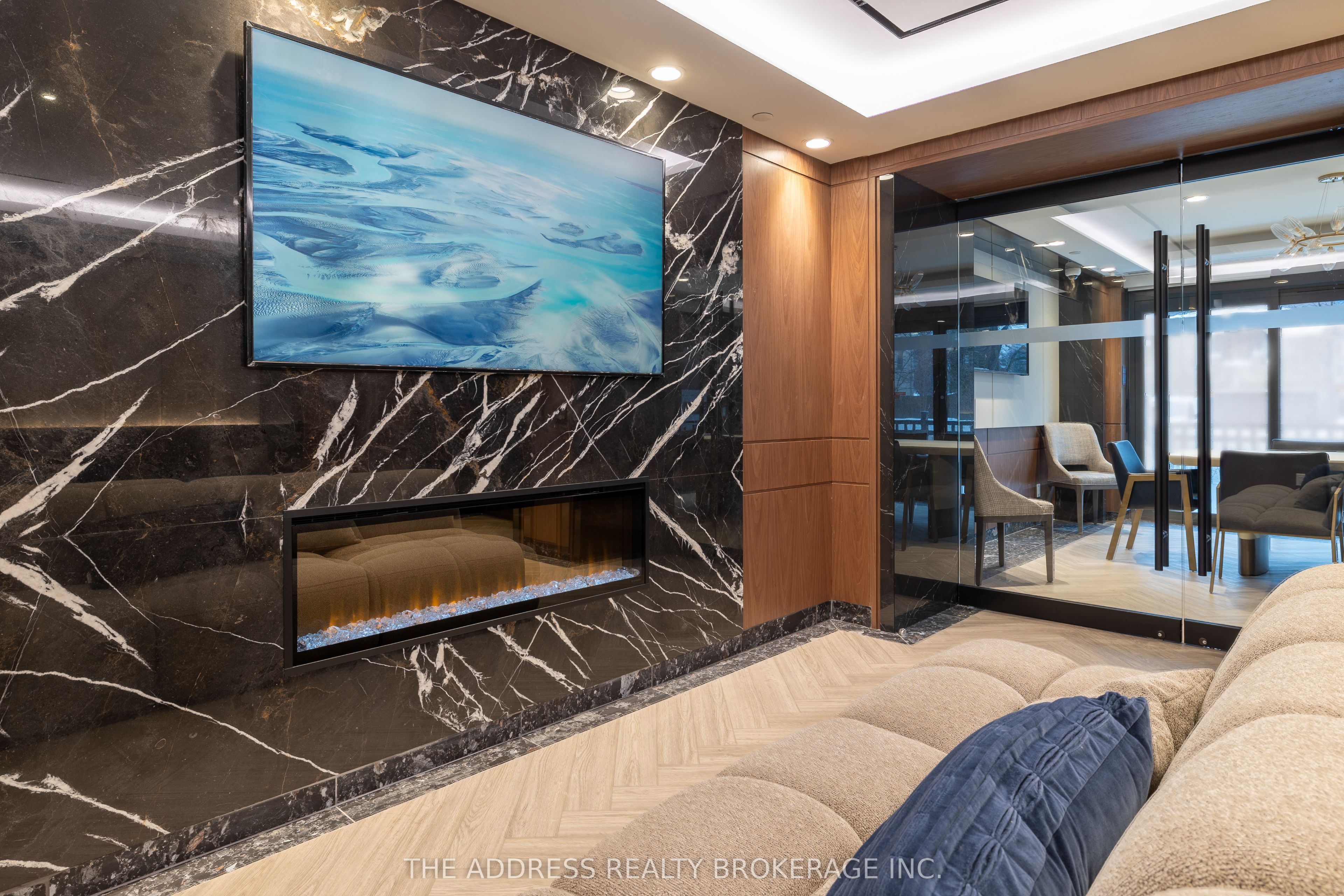 6 Greenbriar Road 1106