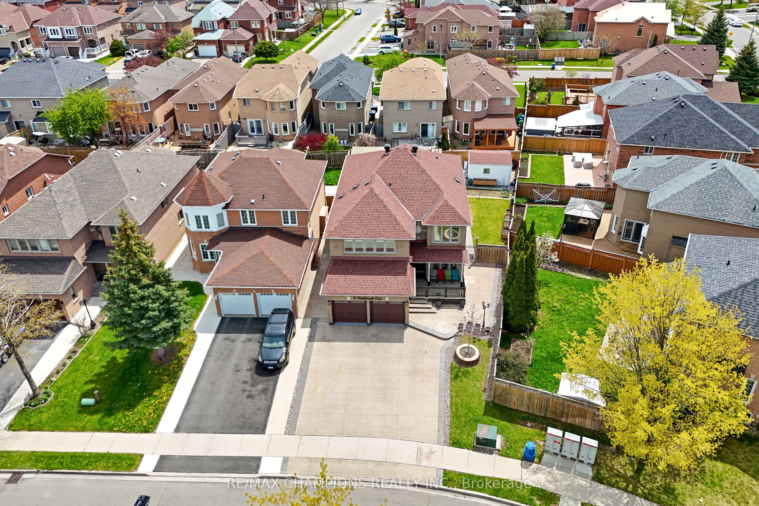3 Fiddleneck Crescent