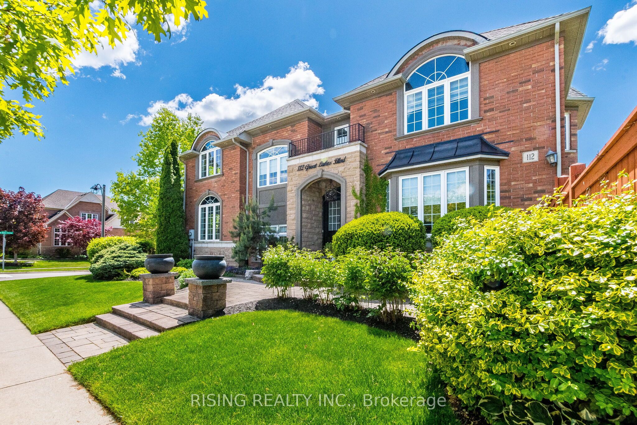 112 Great Lakes Boulevard