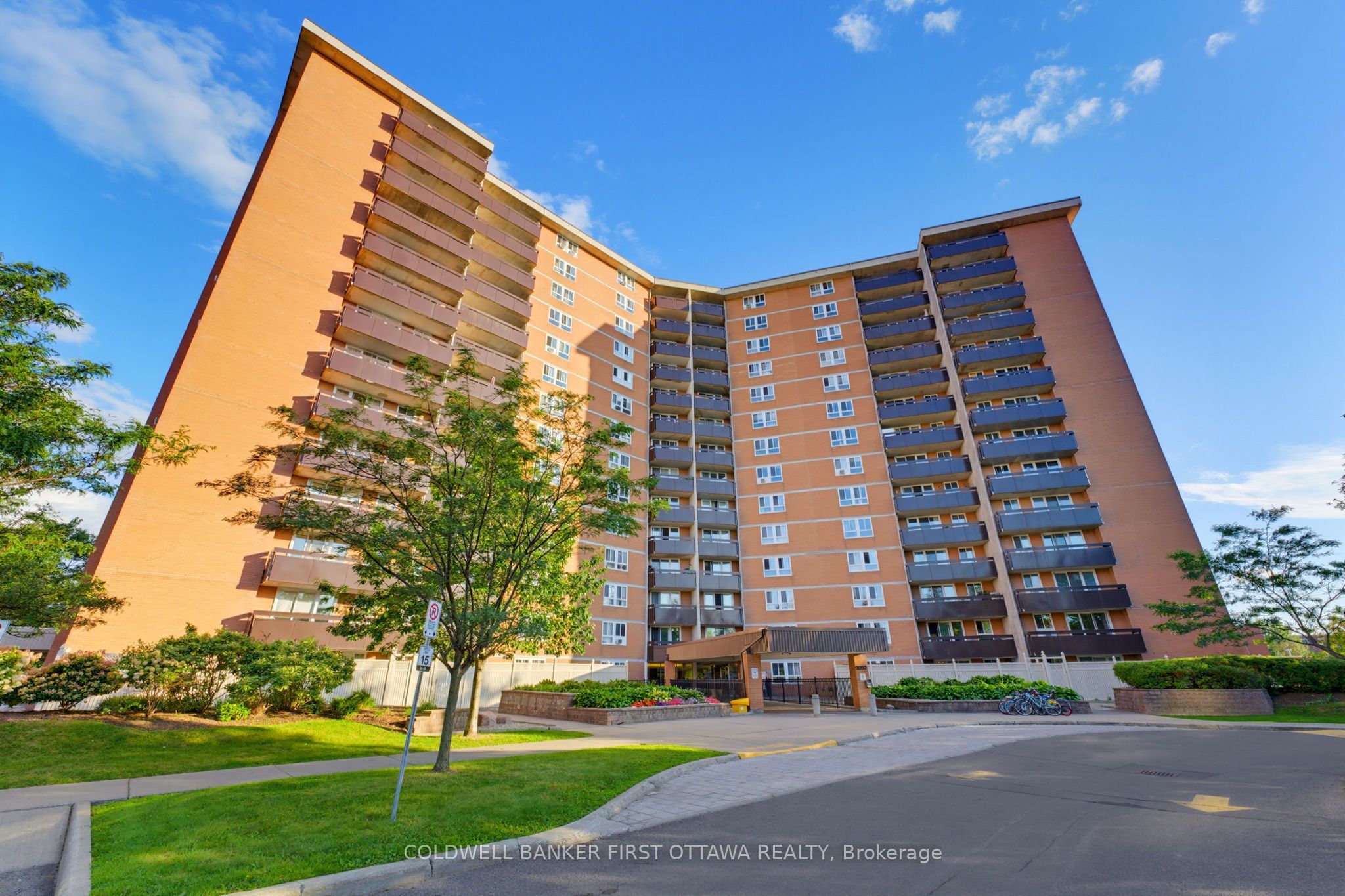 2000 Jasmine Crescent 803