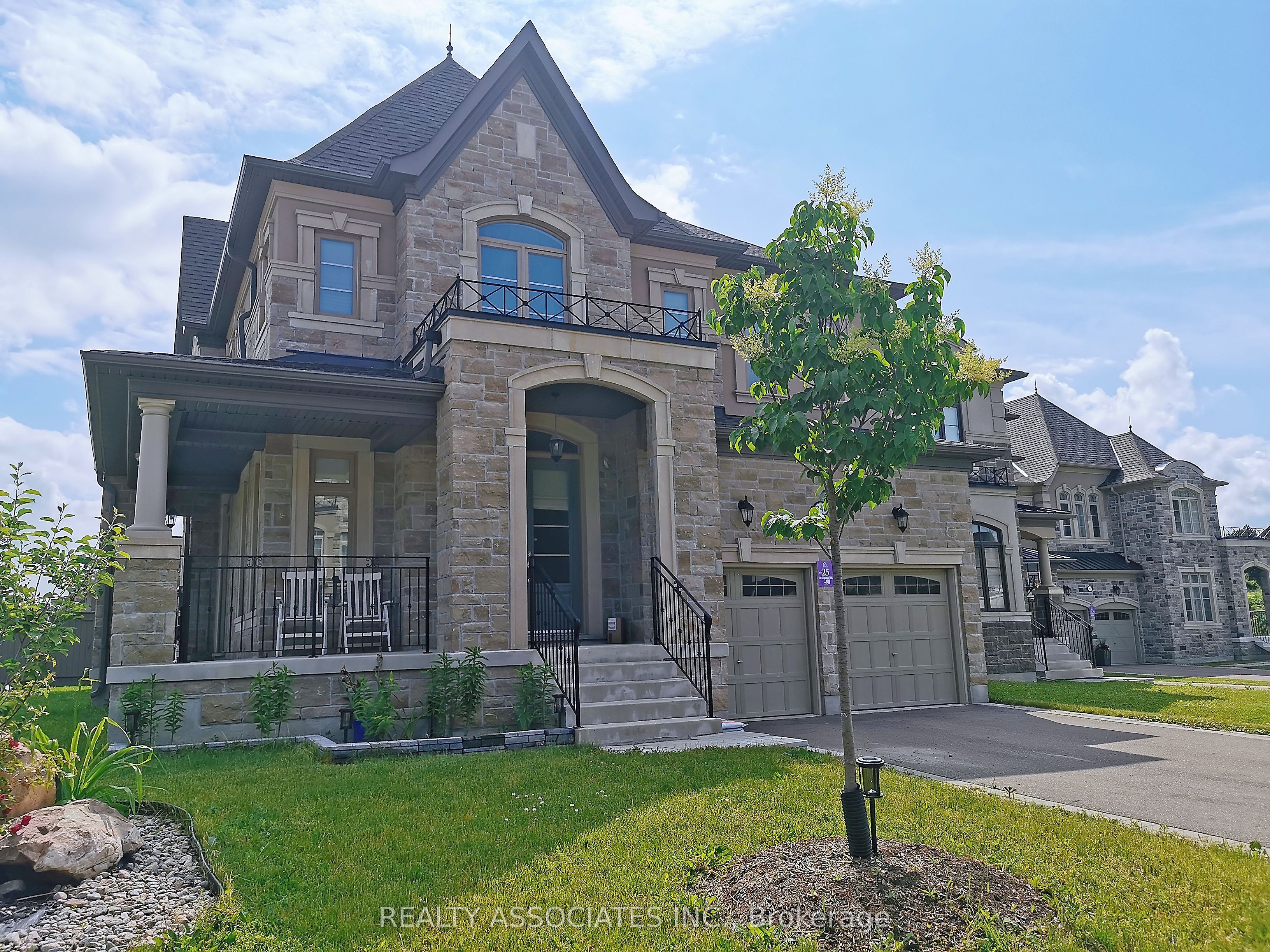 241 Stormont Trail