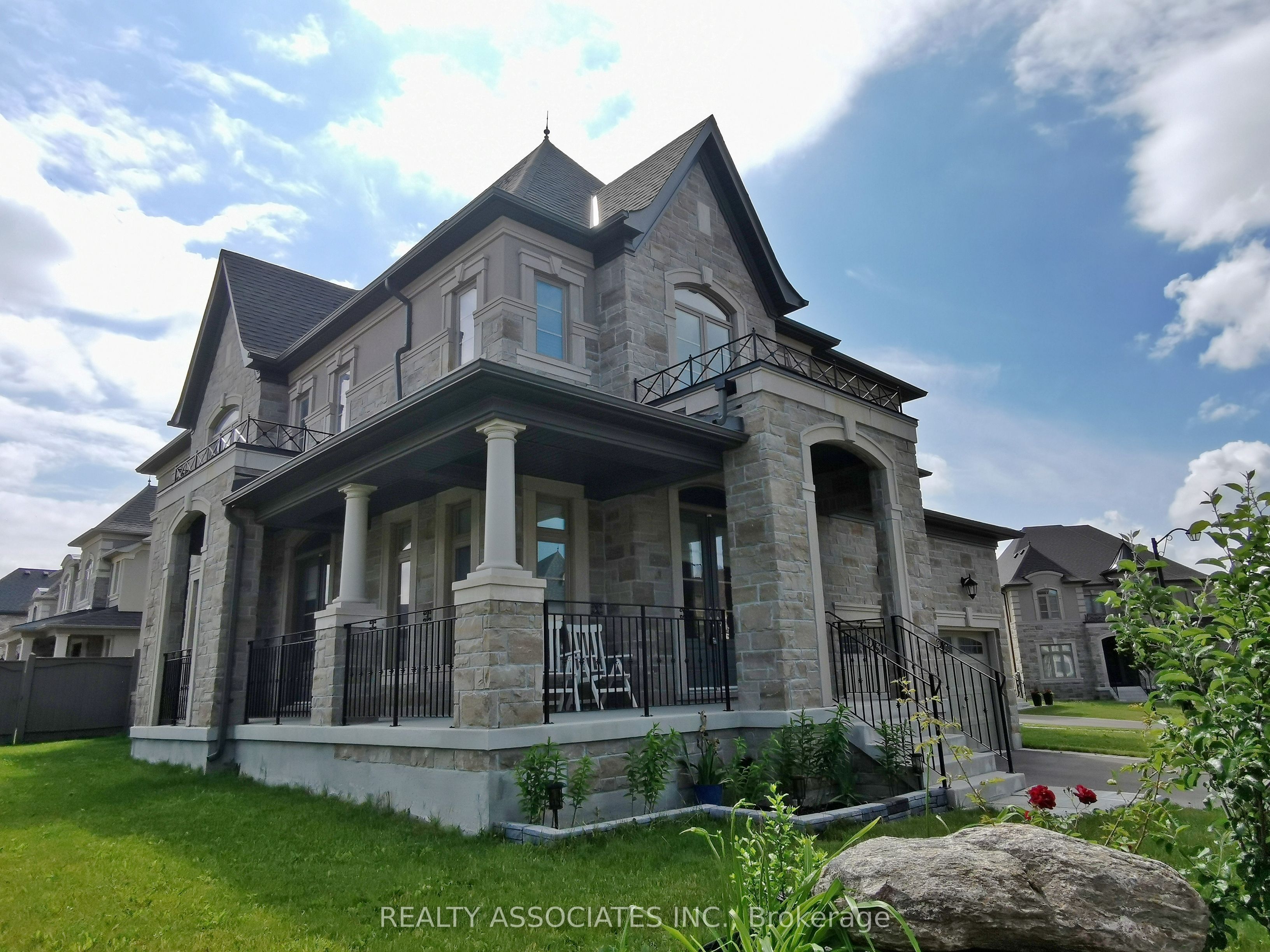 241 Stormont Trail