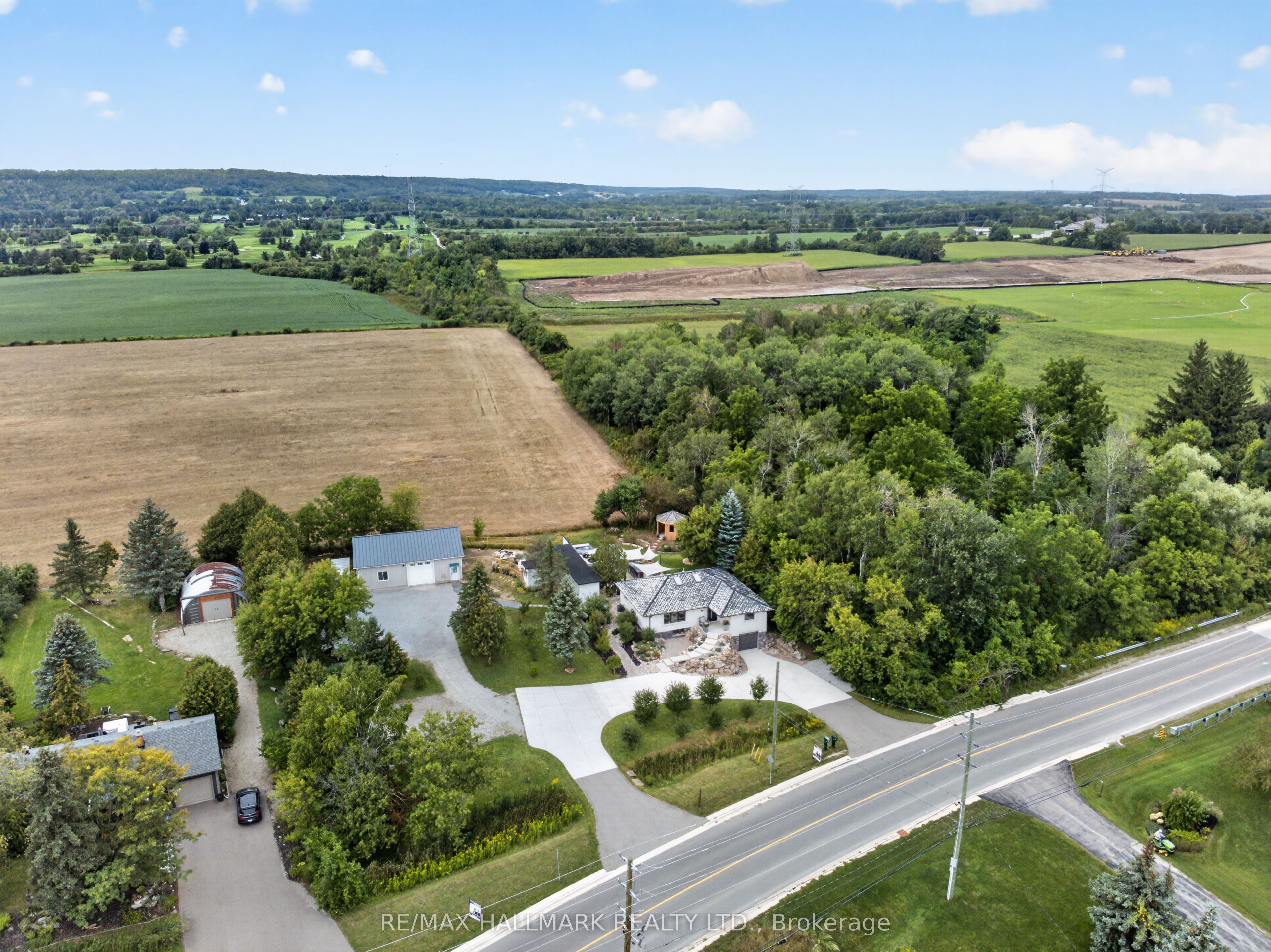 7499 5 Side Road