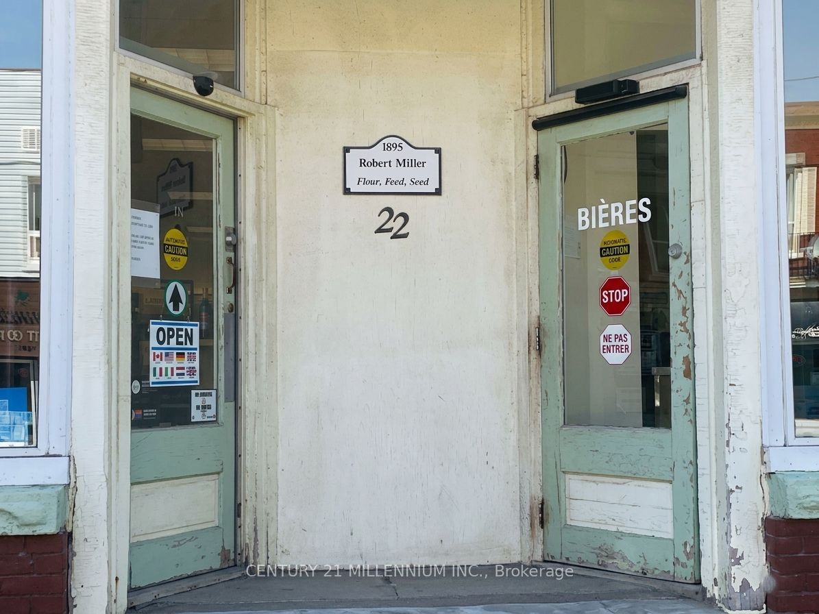 22 Main Street S