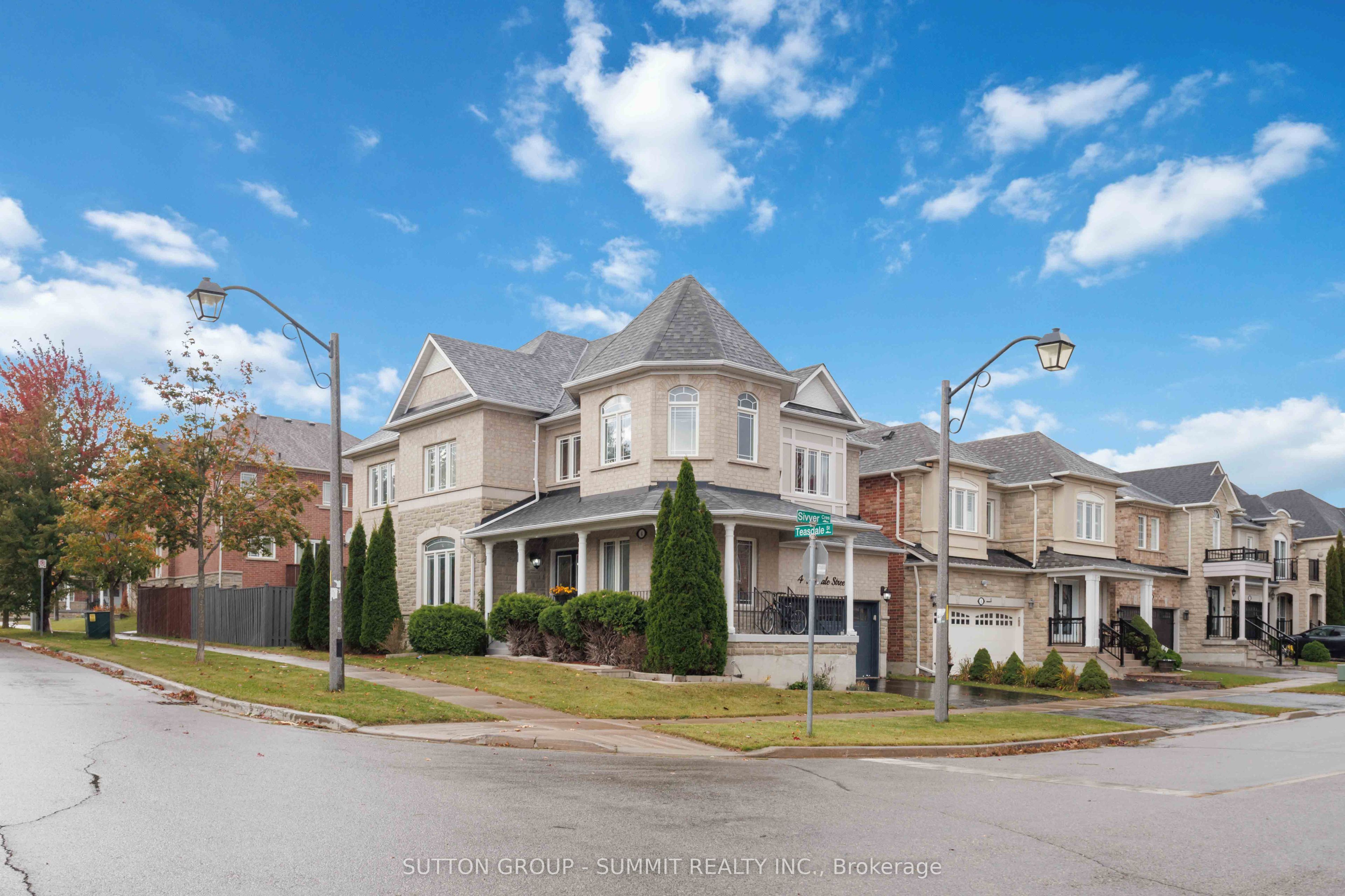 4 Teasdale Street