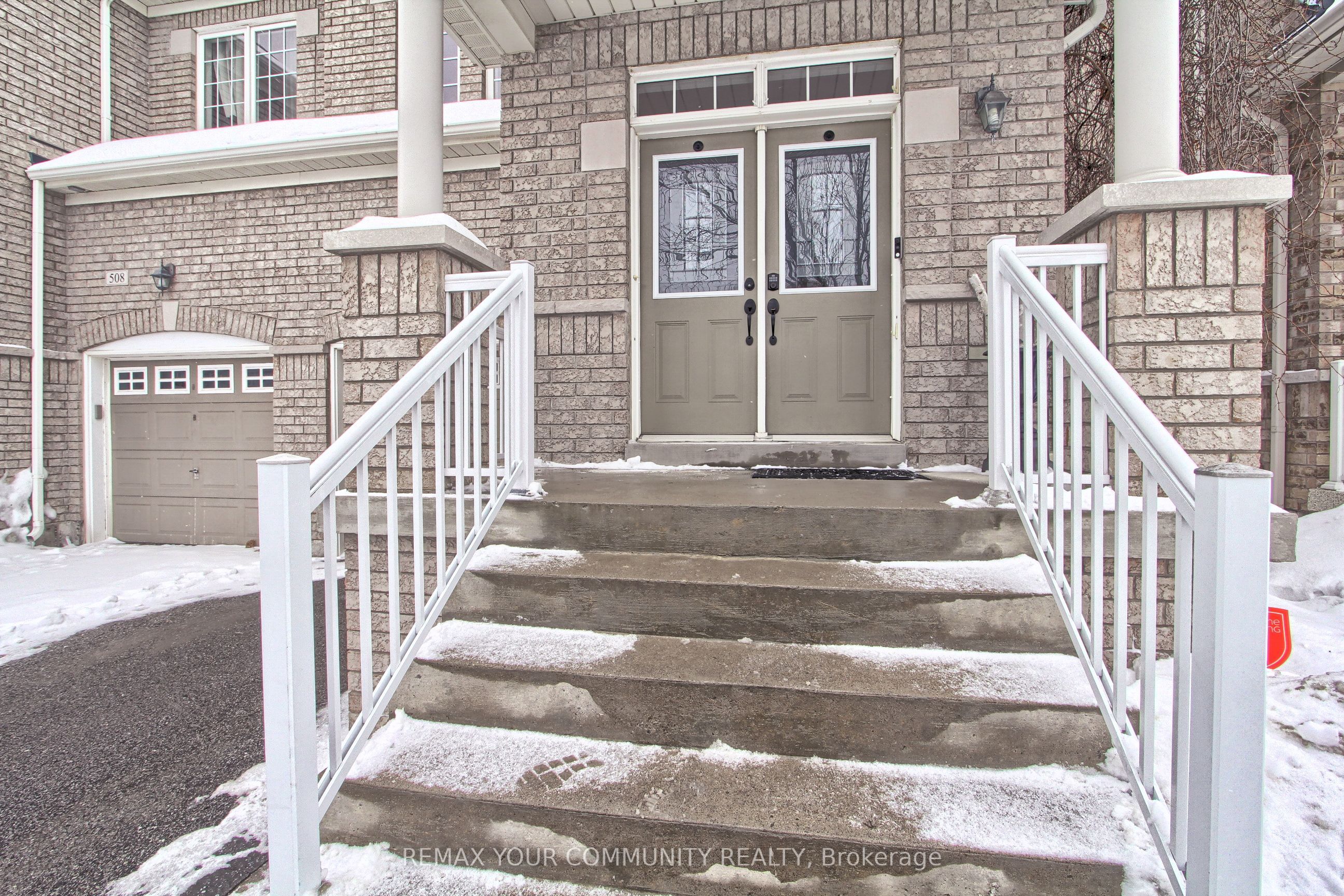 506 Foxcroft Boulevard