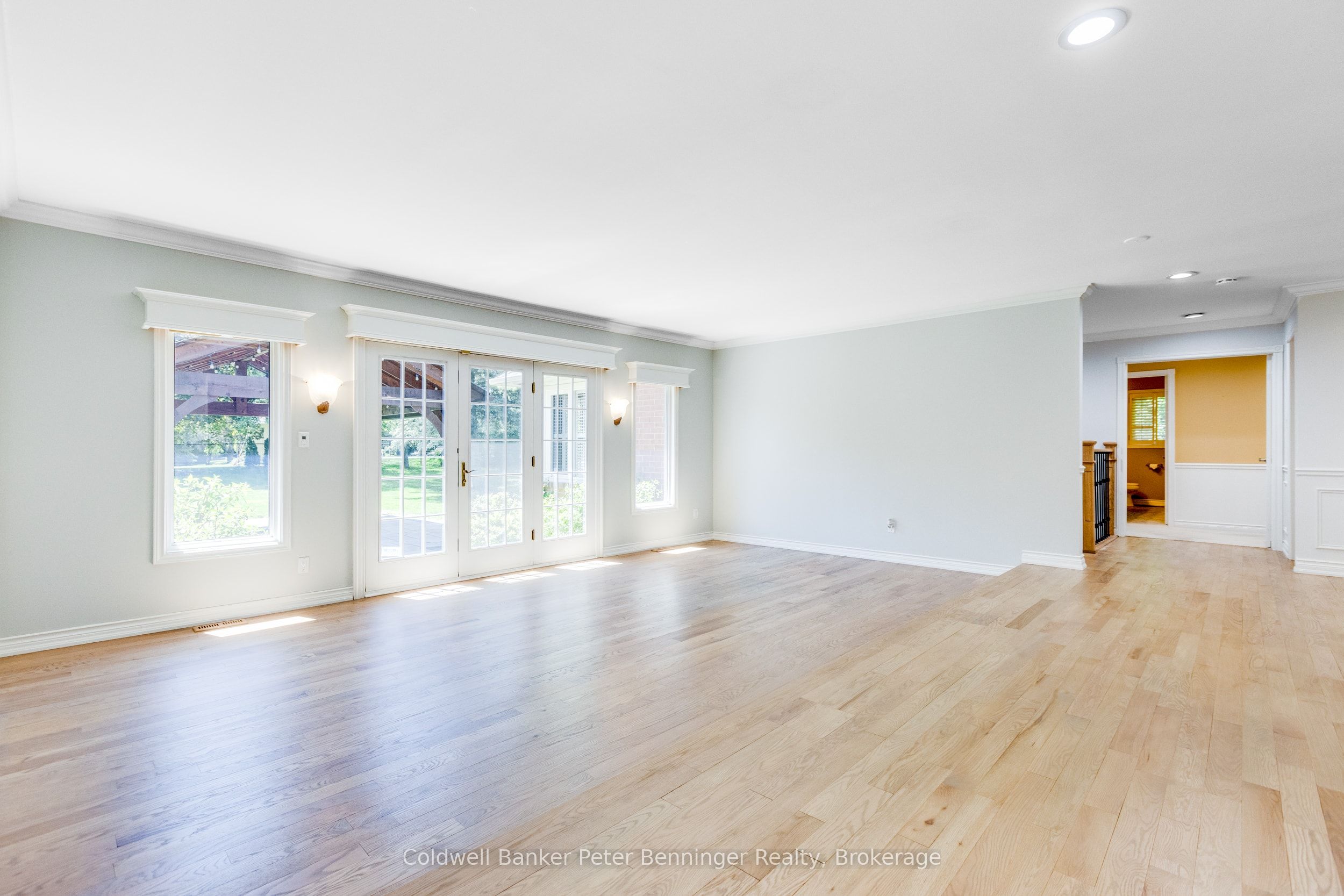 152 Treegrove Circle