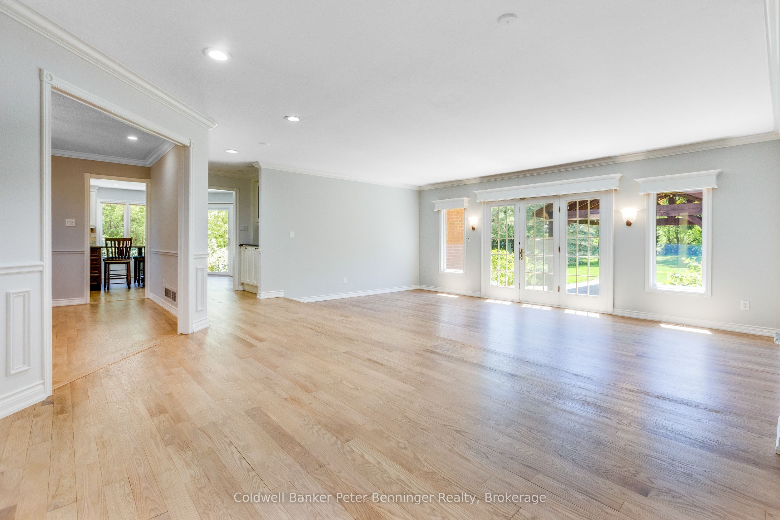152 Treegrove Circle