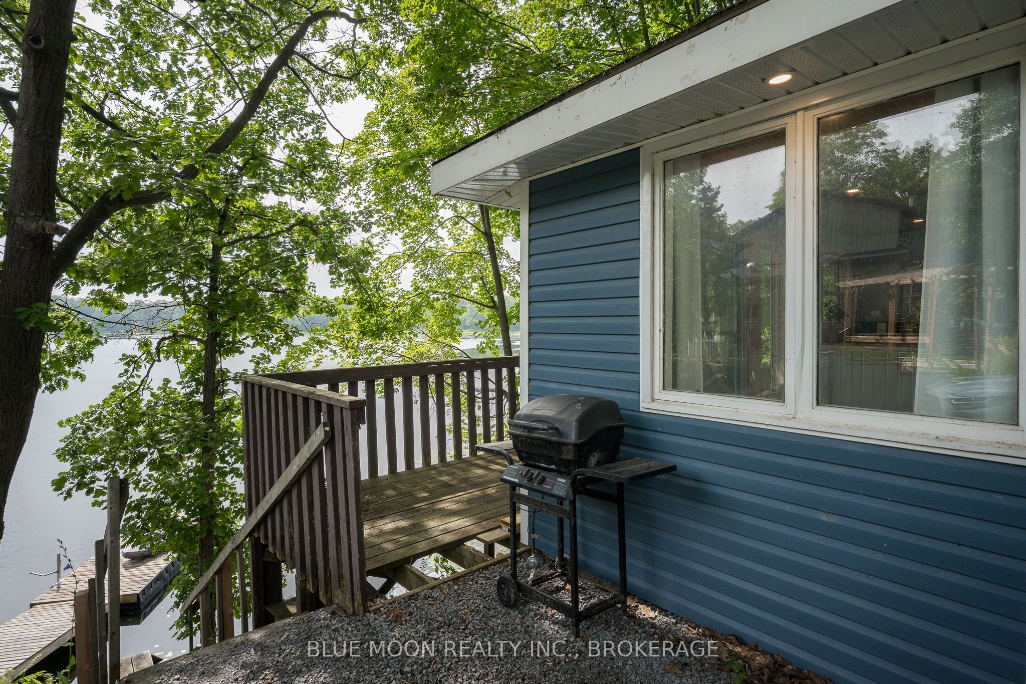 1004 Masonville Road
