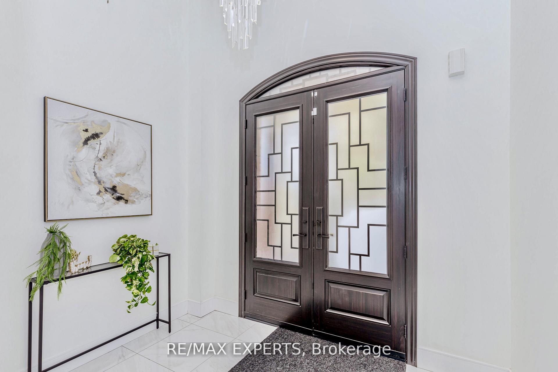 193 Fairlane Crescent