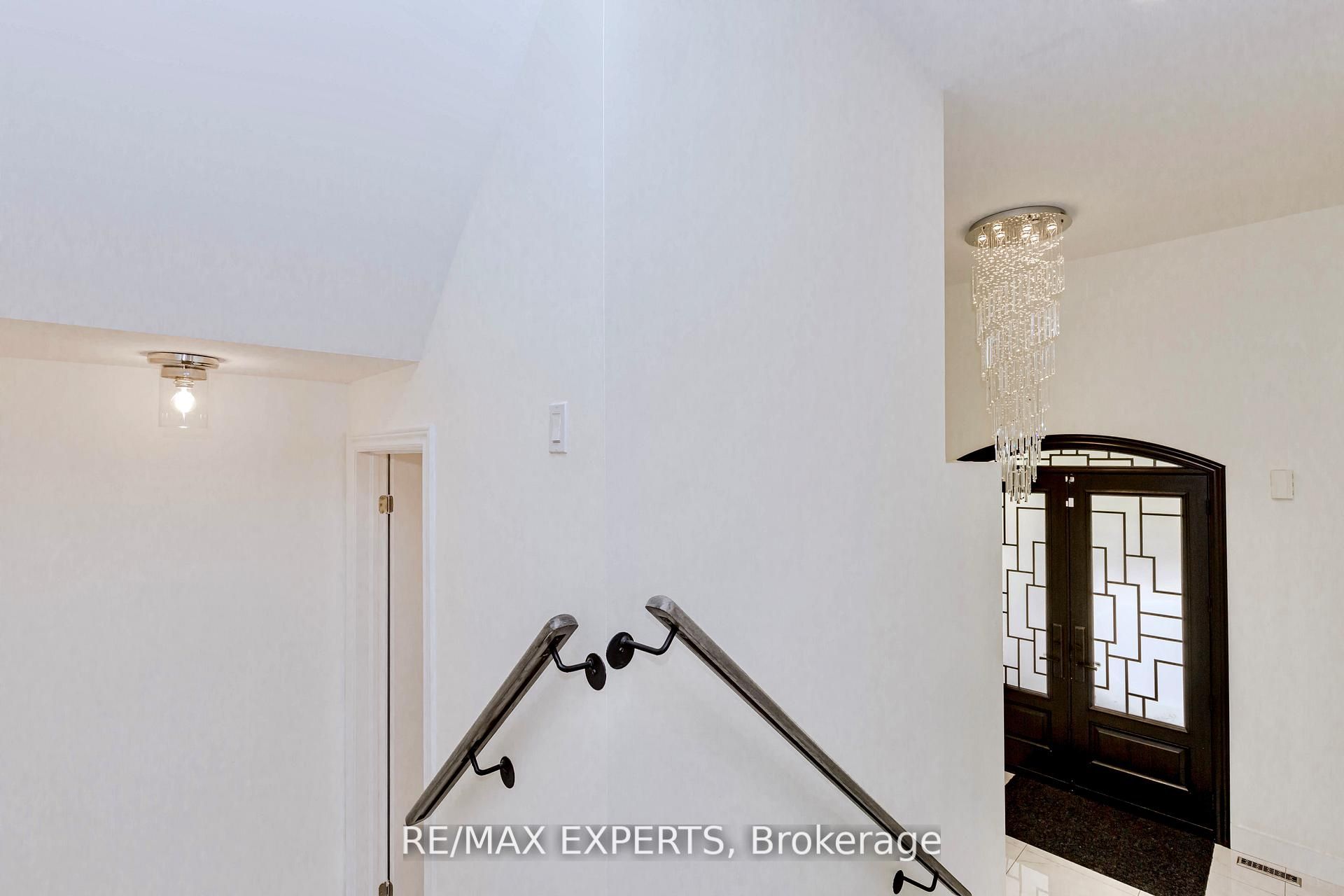 193 Fairlane Crescent