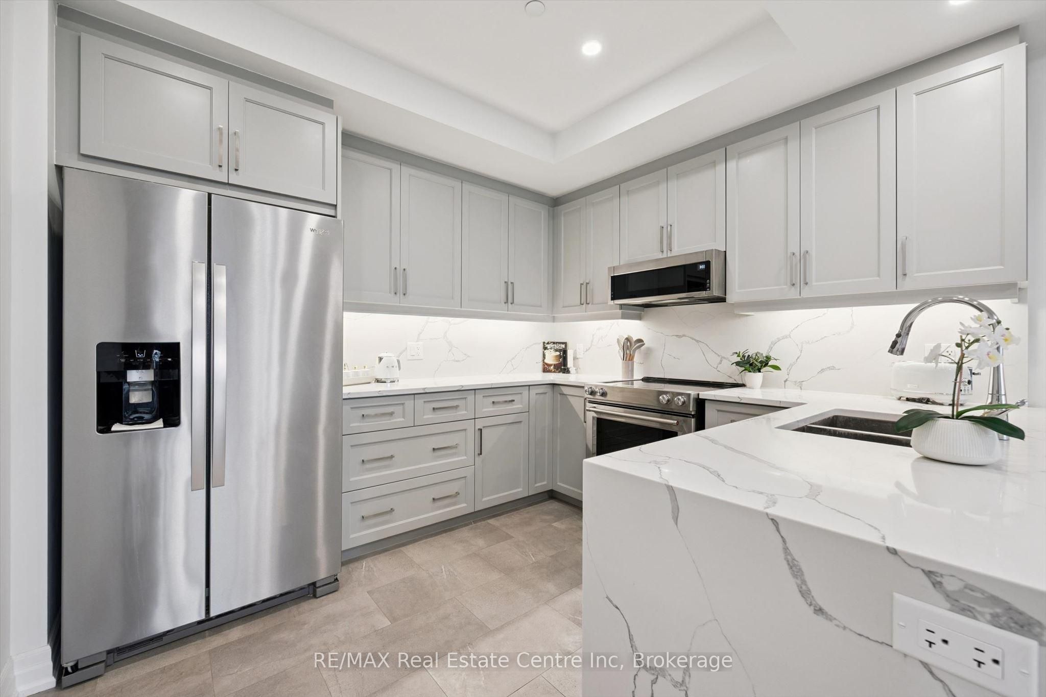 1880 Gordon Street 707