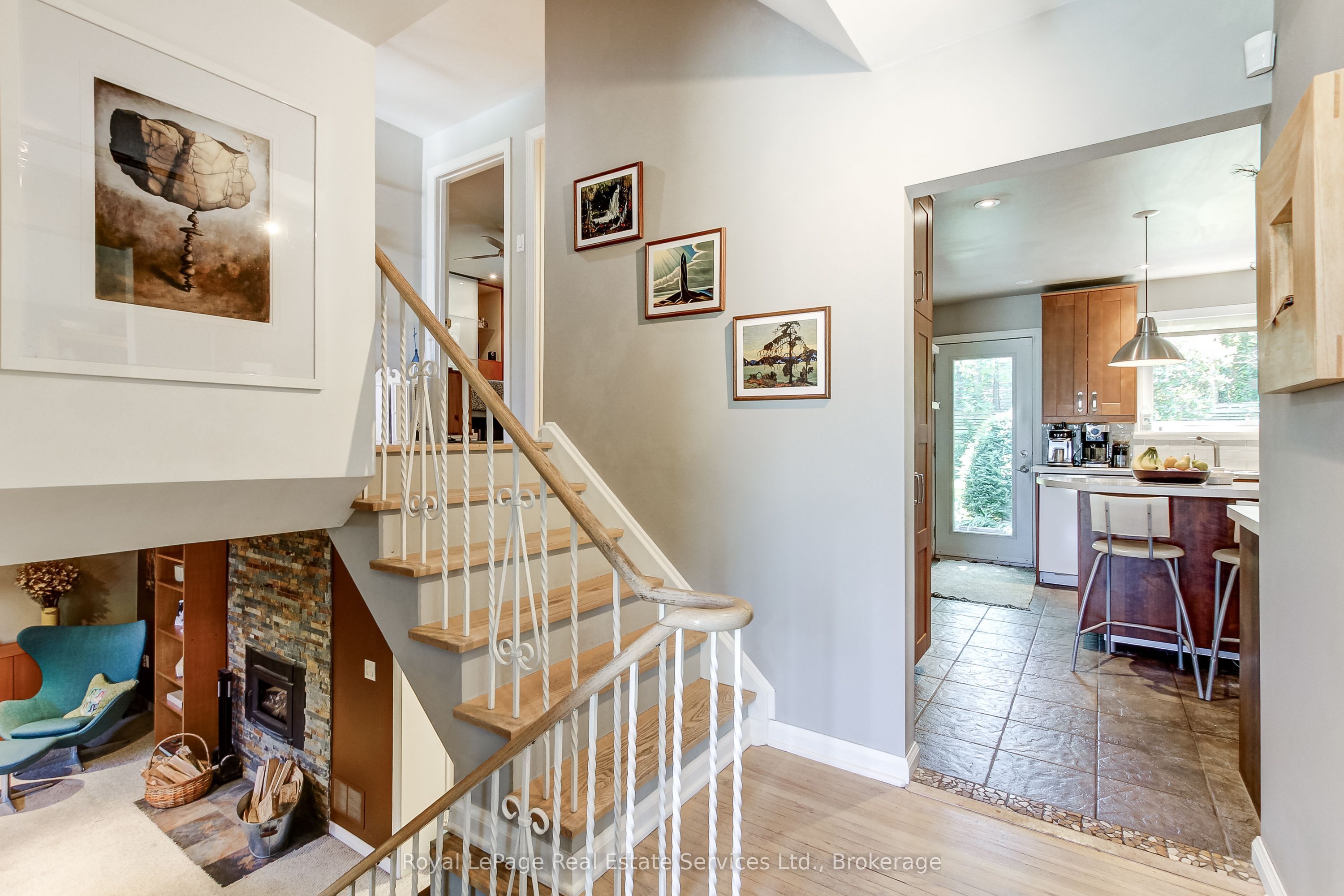 556 Trafford Crescent