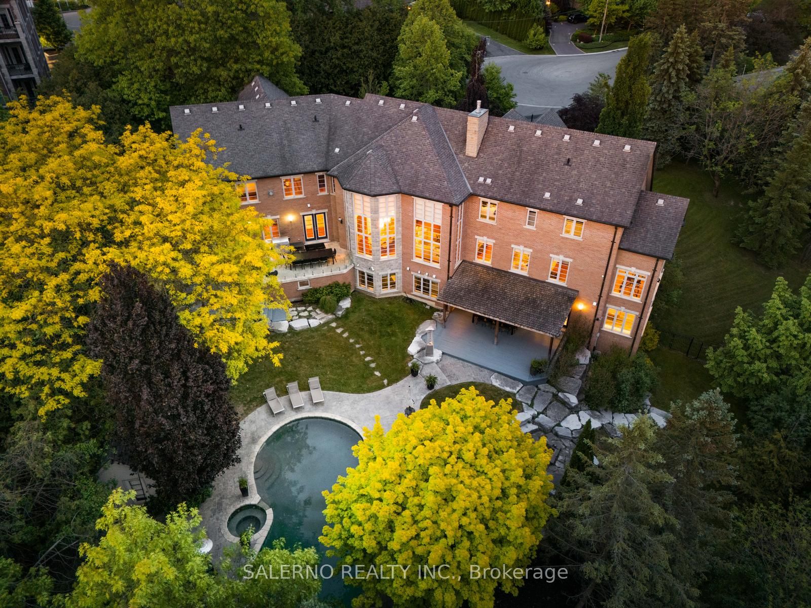32 Daleview Court
