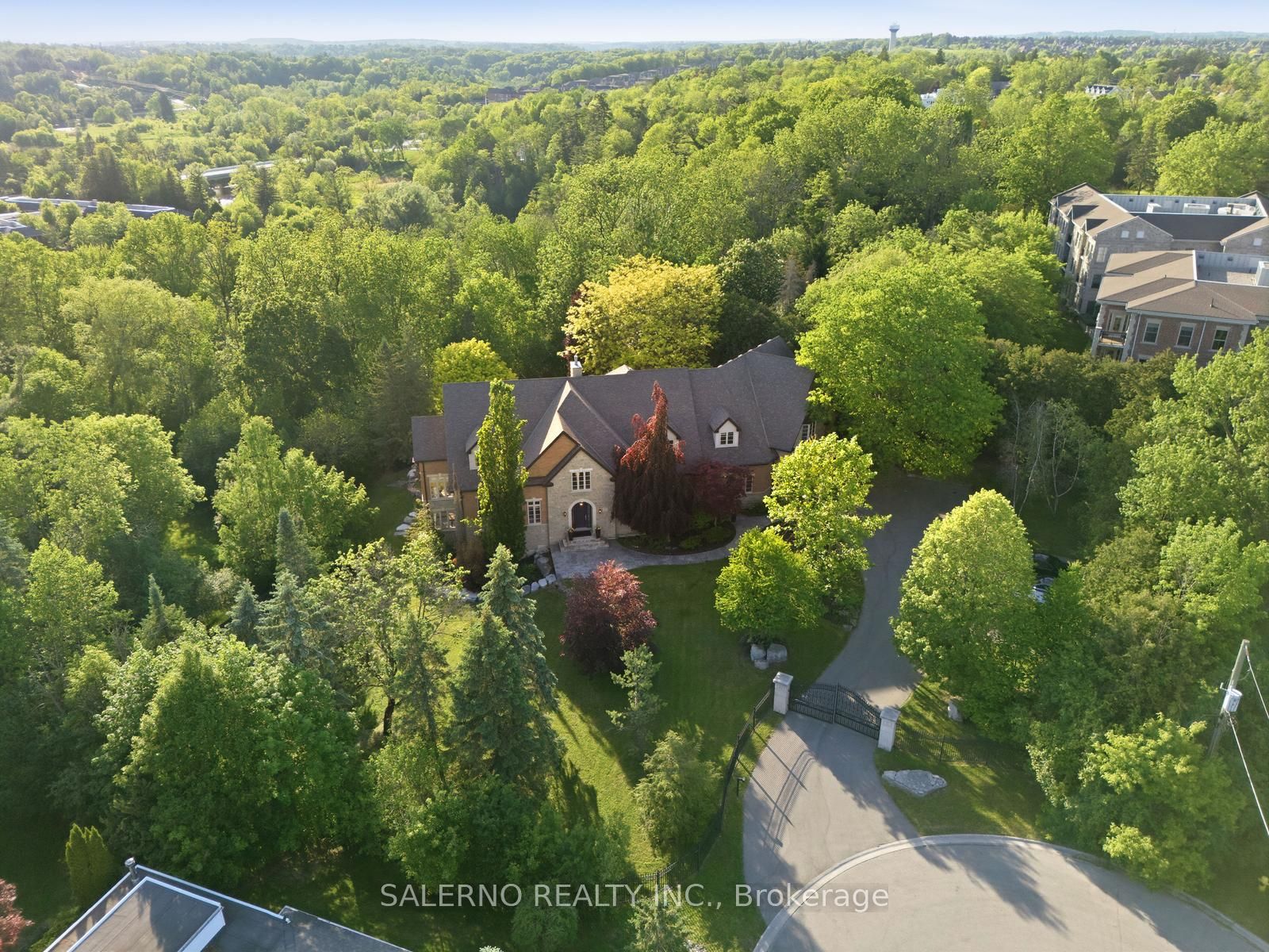 32 Daleview Court