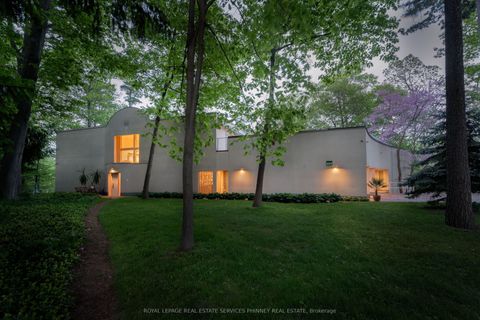 937 WHITTIER Crescent Mississauga ON L5H 2X4