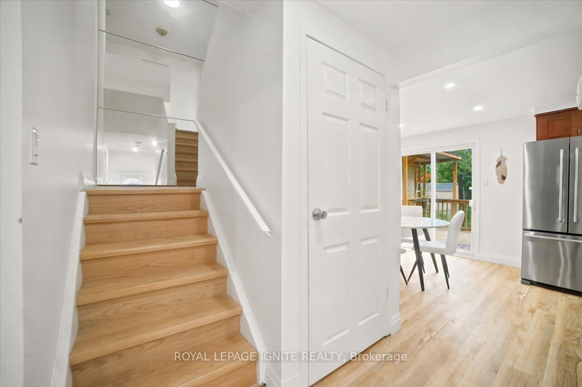 6 Upton Crescent