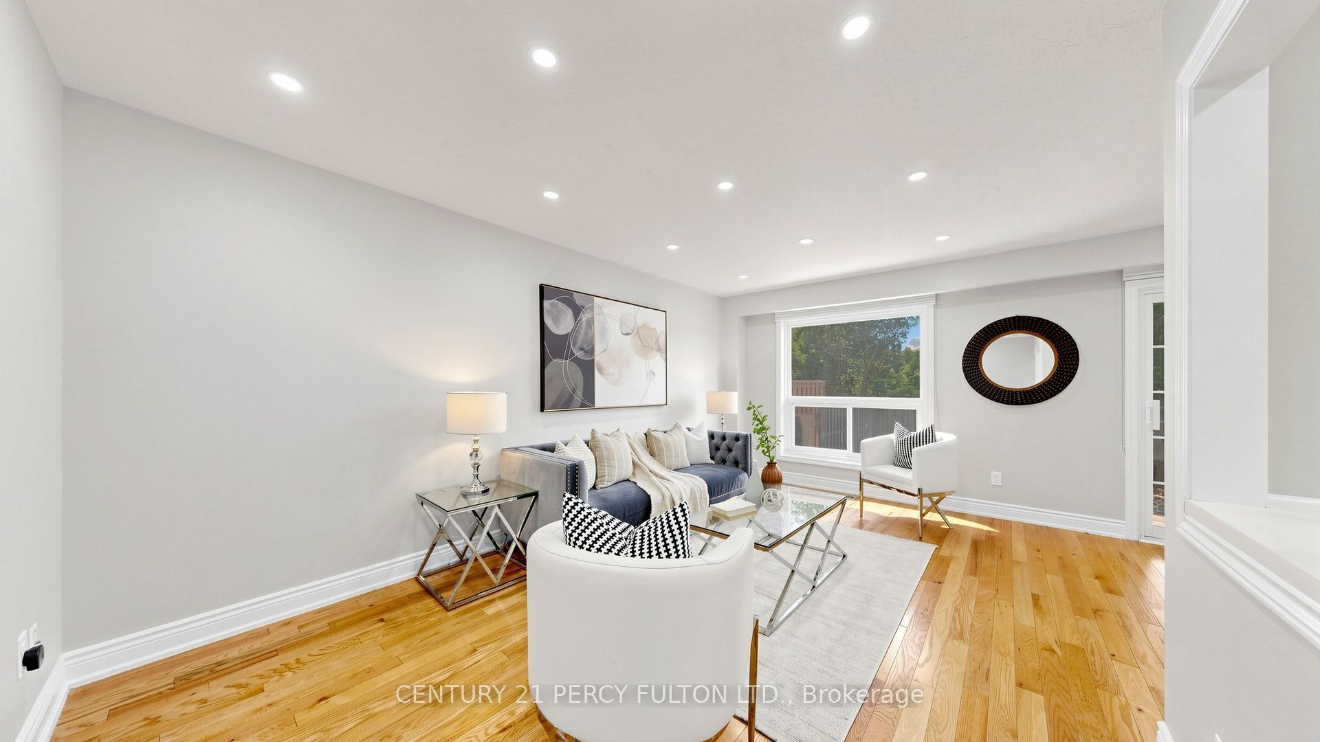 70 Knightsbridge Way