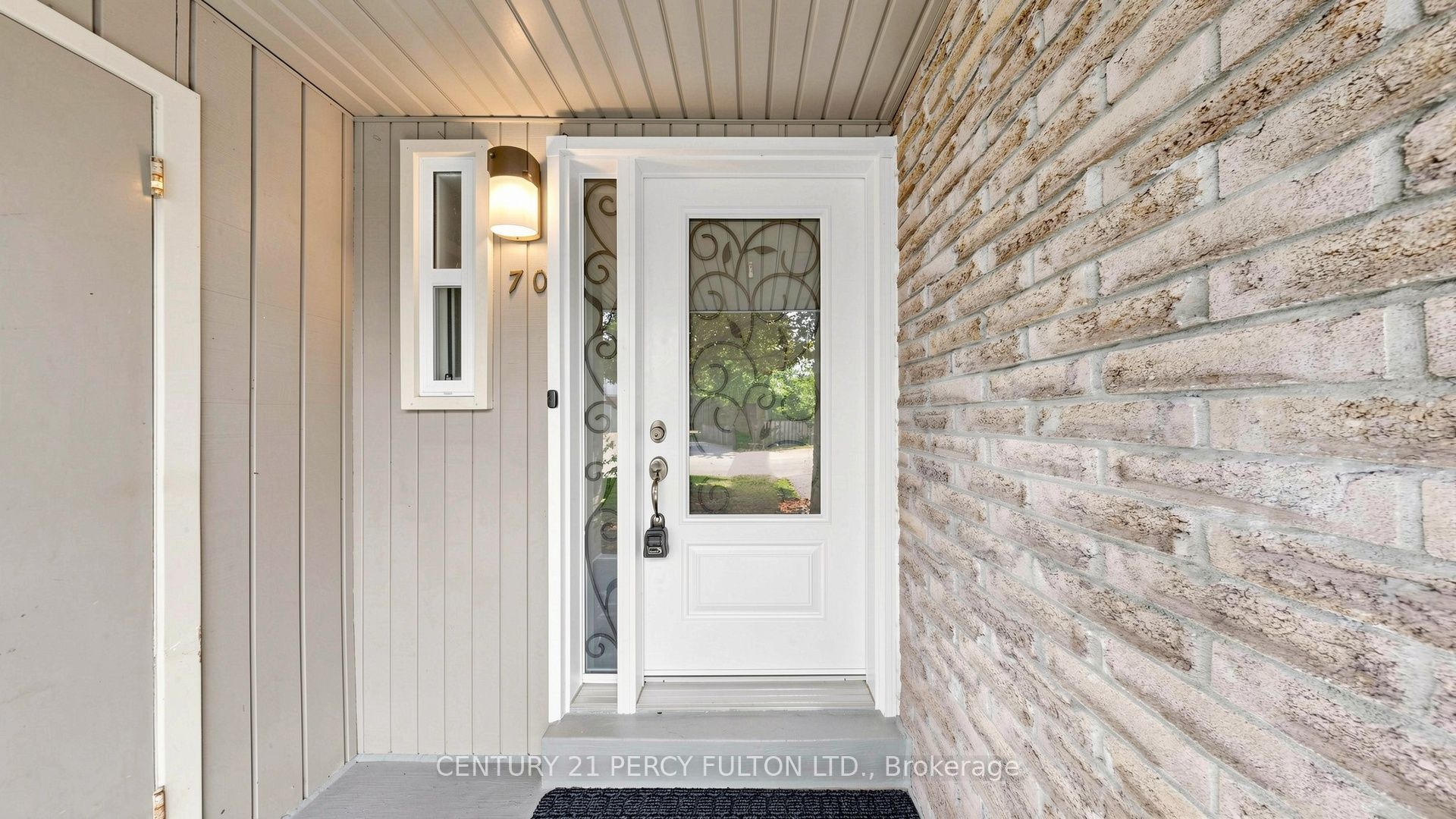 70 Knightsbridge Way