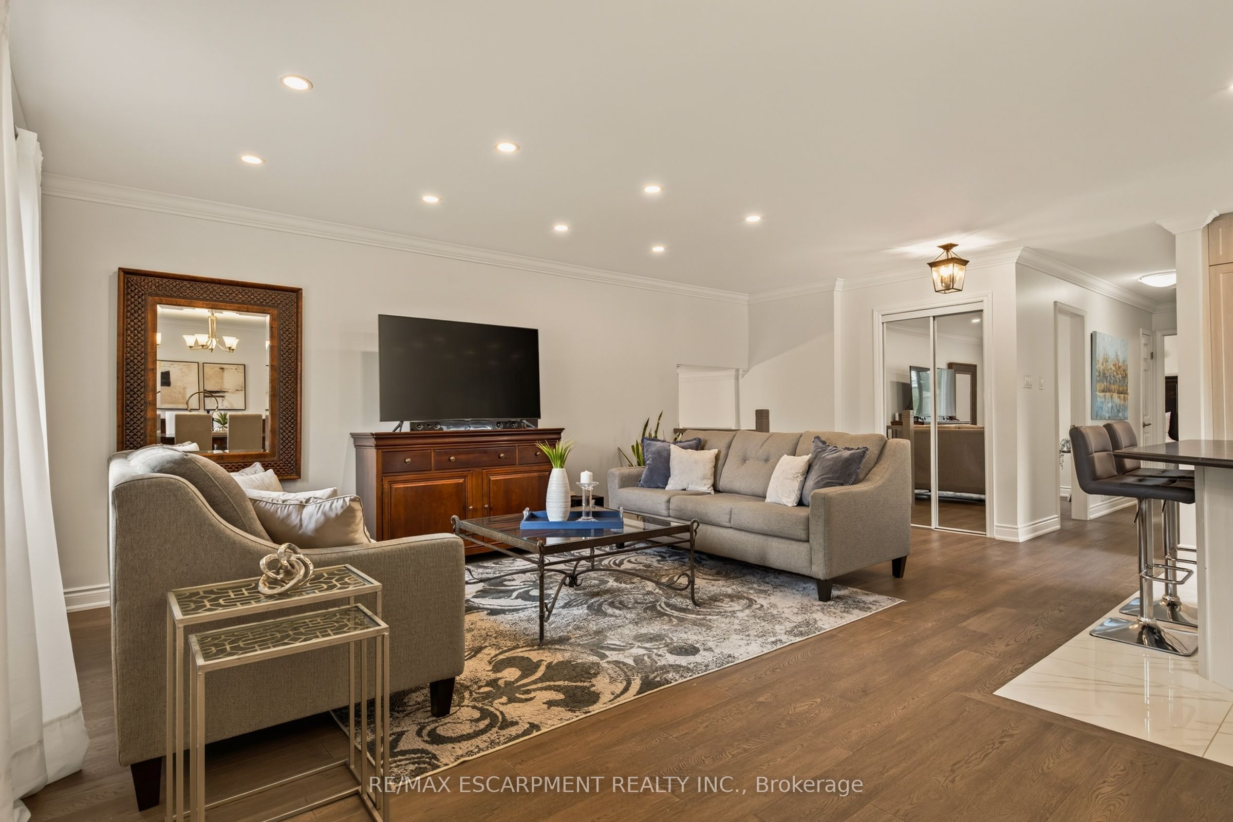 9 FAIRVIEW Place