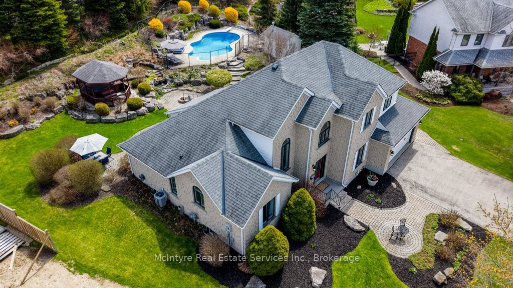 207 Woodridge Drive