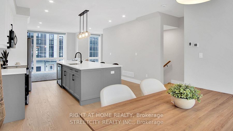 2500 MAIN Street 14