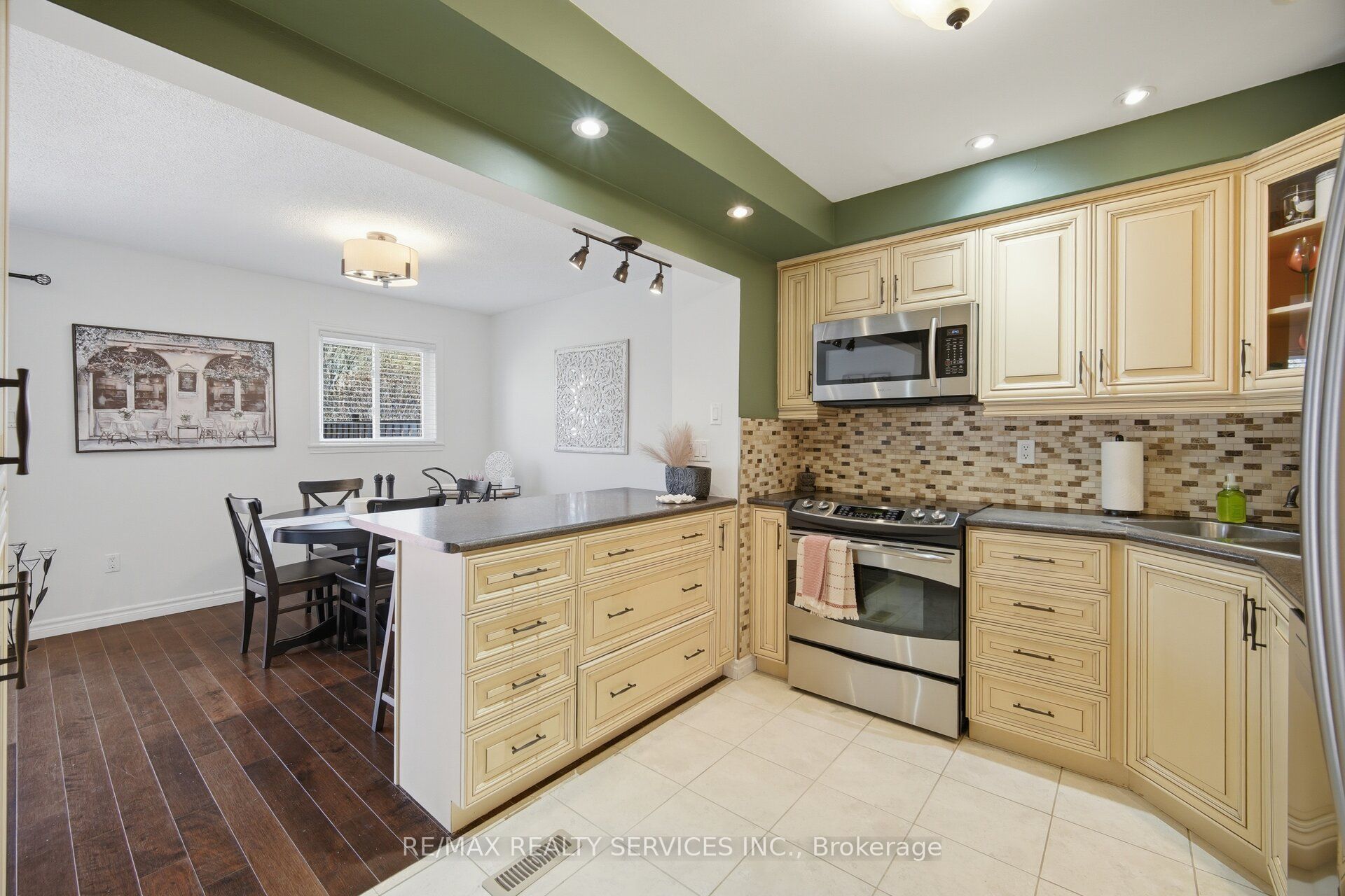 1 Tara Park Court 1
