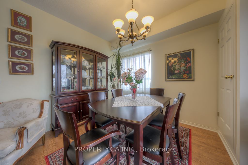 778 Sheppard Avenue W 301