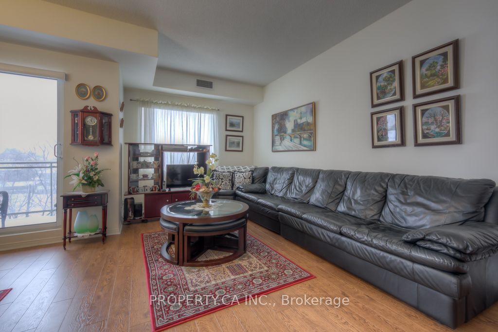 778 Sheppard Avenue W 301