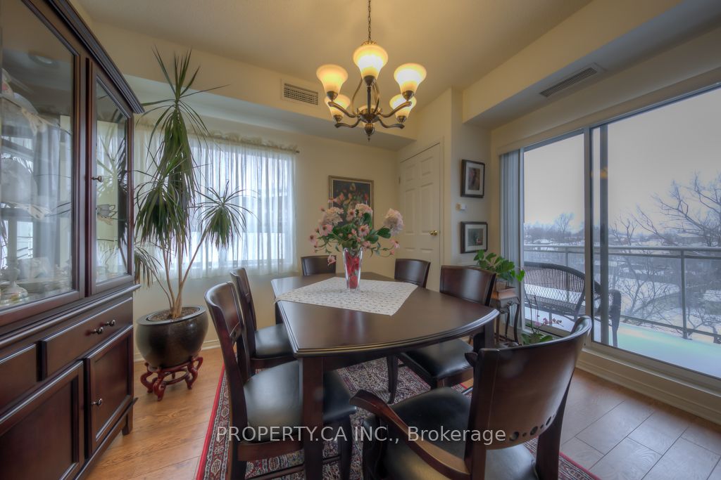 778 Sheppard Avenue W 301