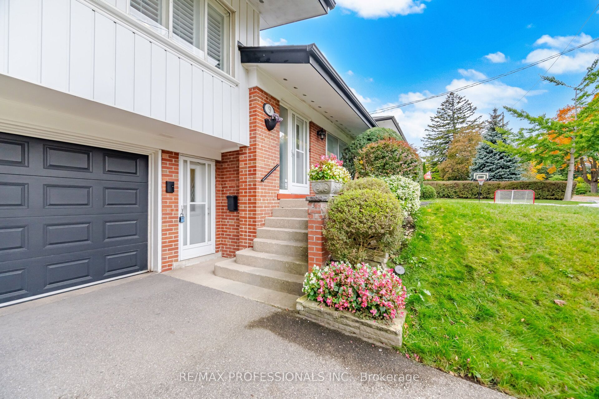 9 Humber Ridge Drive
