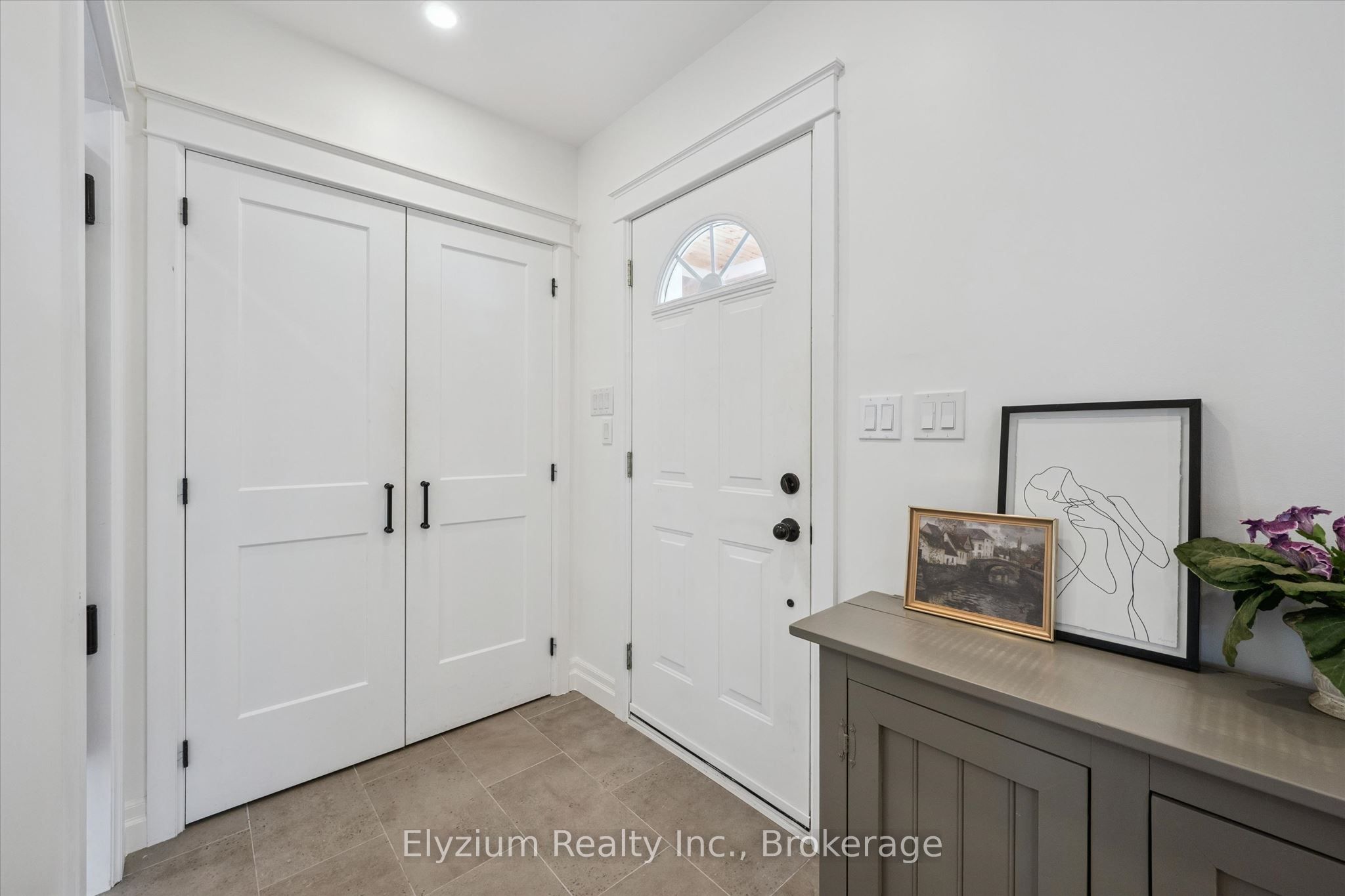 10 Winston Crescent