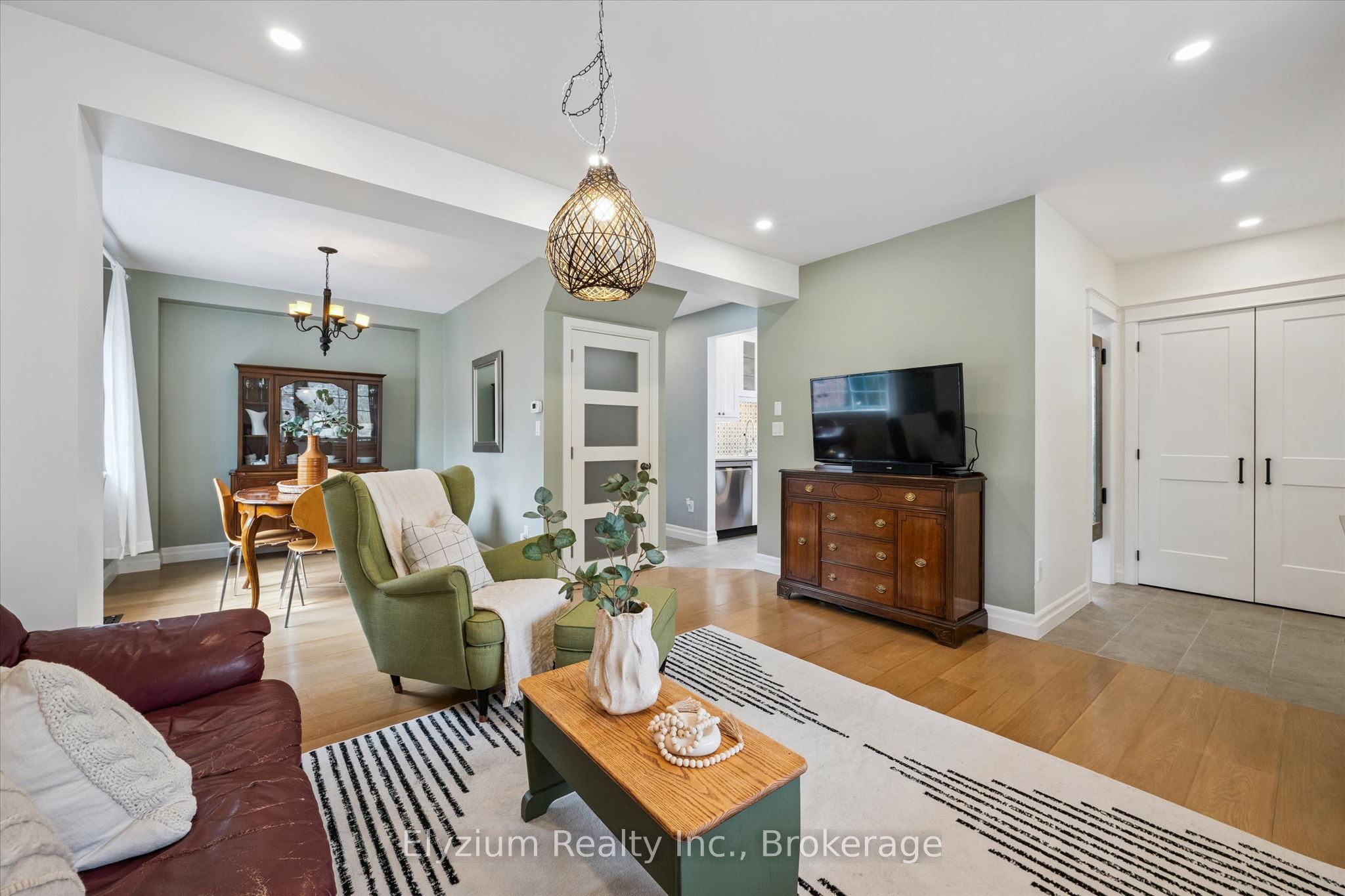 10 Winston Crescent