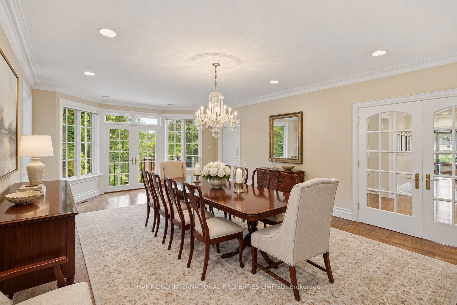8 Country Club Drive