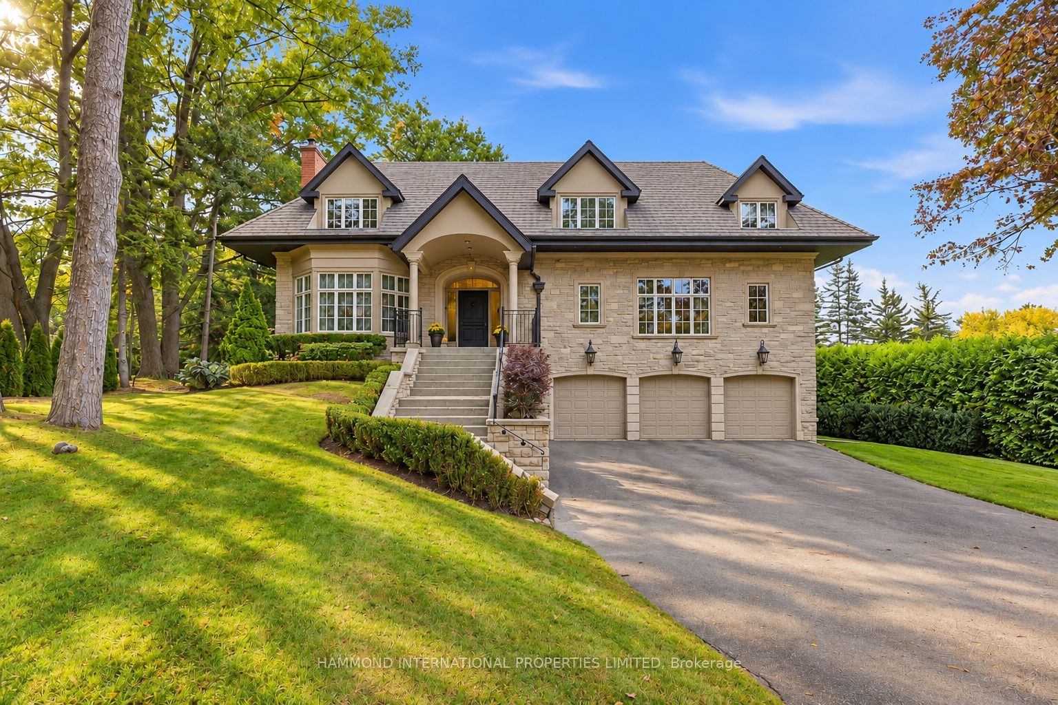 8 Country Club Drive