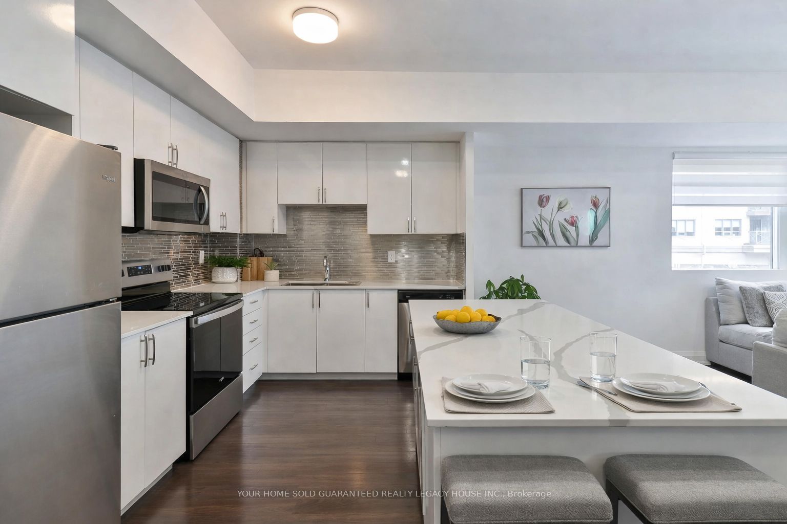 5279 Highway 7 Road 803