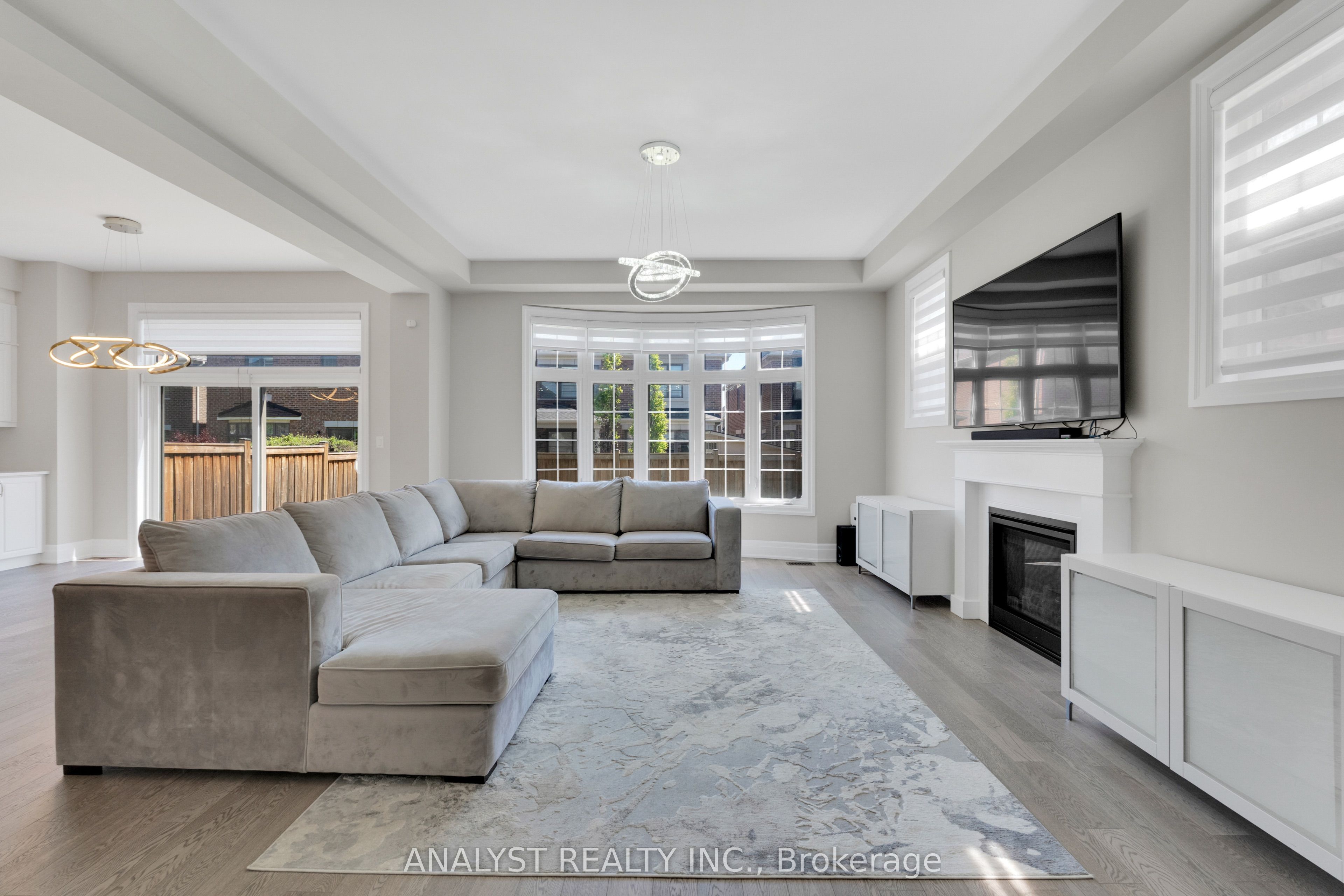 15 Streamside Street
